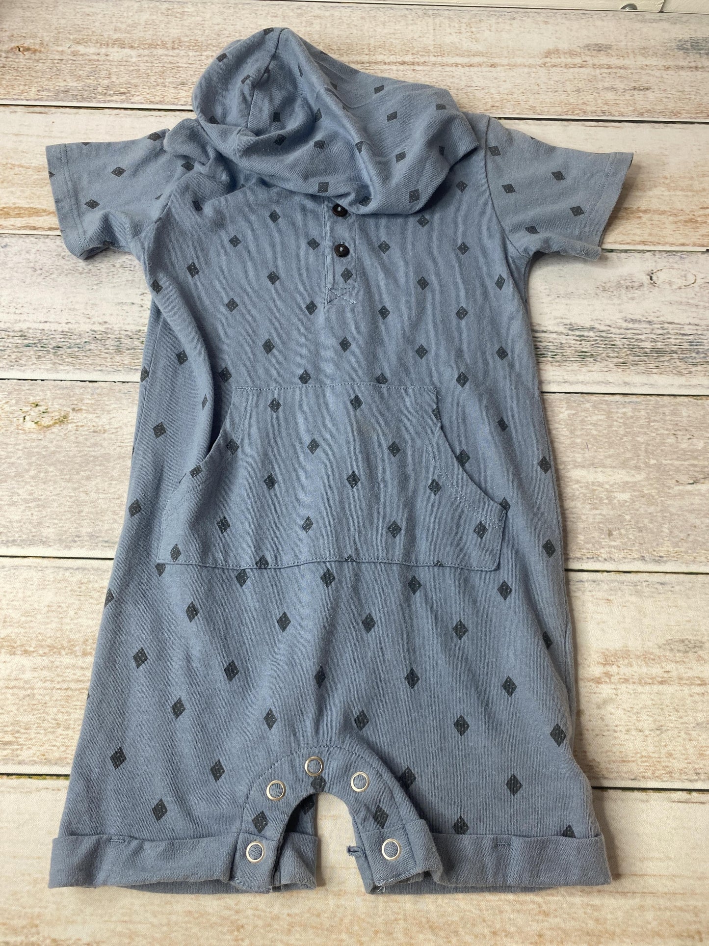 Art Class Boys Light Blue | Pattern | Navy Blue Romper Size: 18 months Light Blue | Pattern | Navy Blue