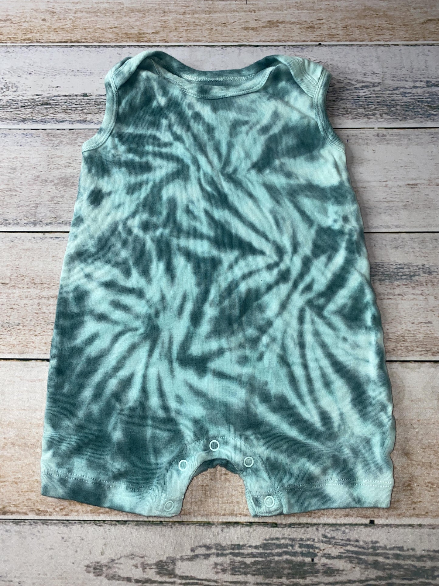 Honest co Boys Light Blue | Tie Dye Romper Size: 18 months Light Blue | Tie Dye