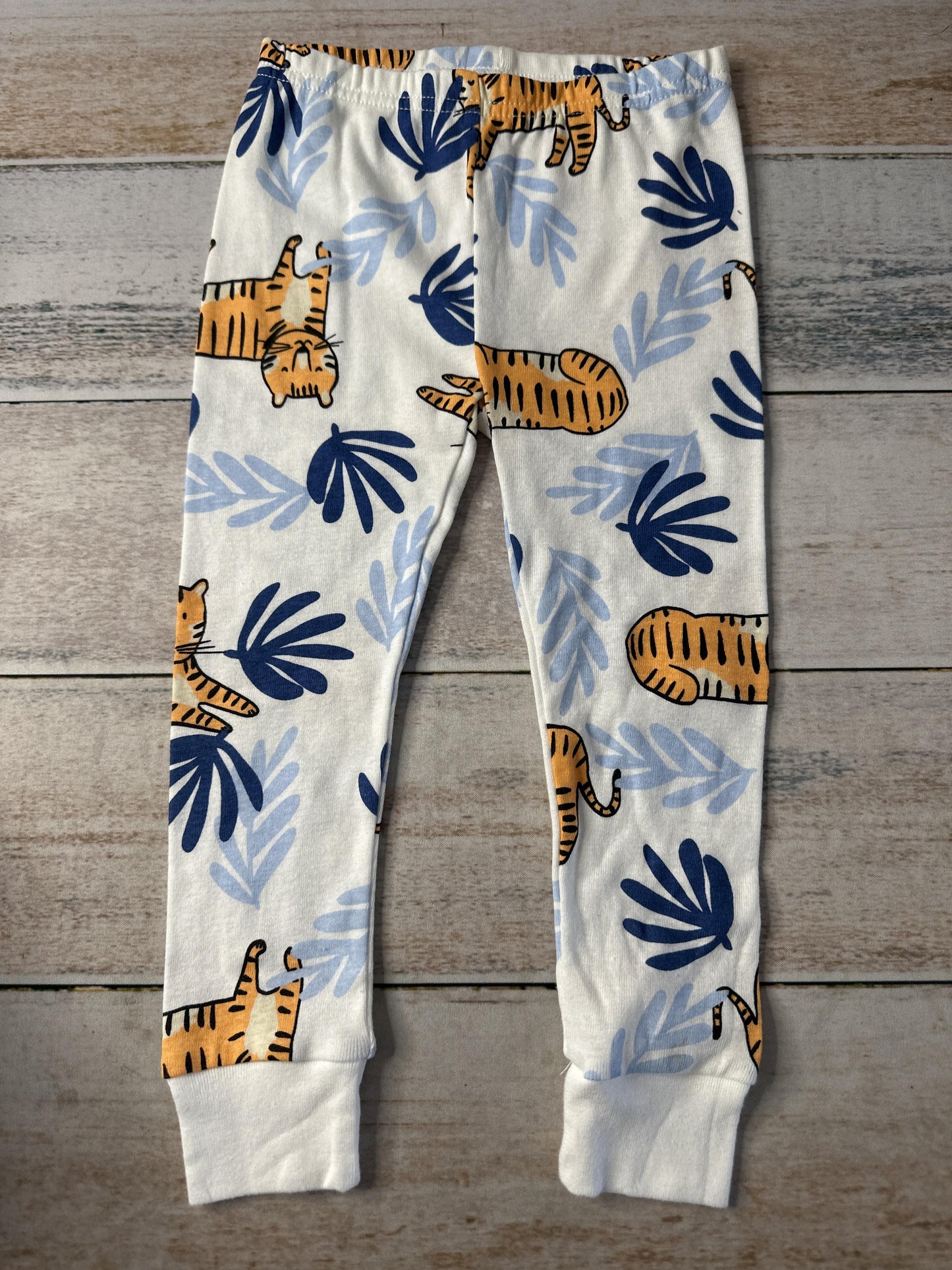 Boys Light Blue | White | orange | animals Pajamas Size: 24 months Light Blue | White | orange | animals