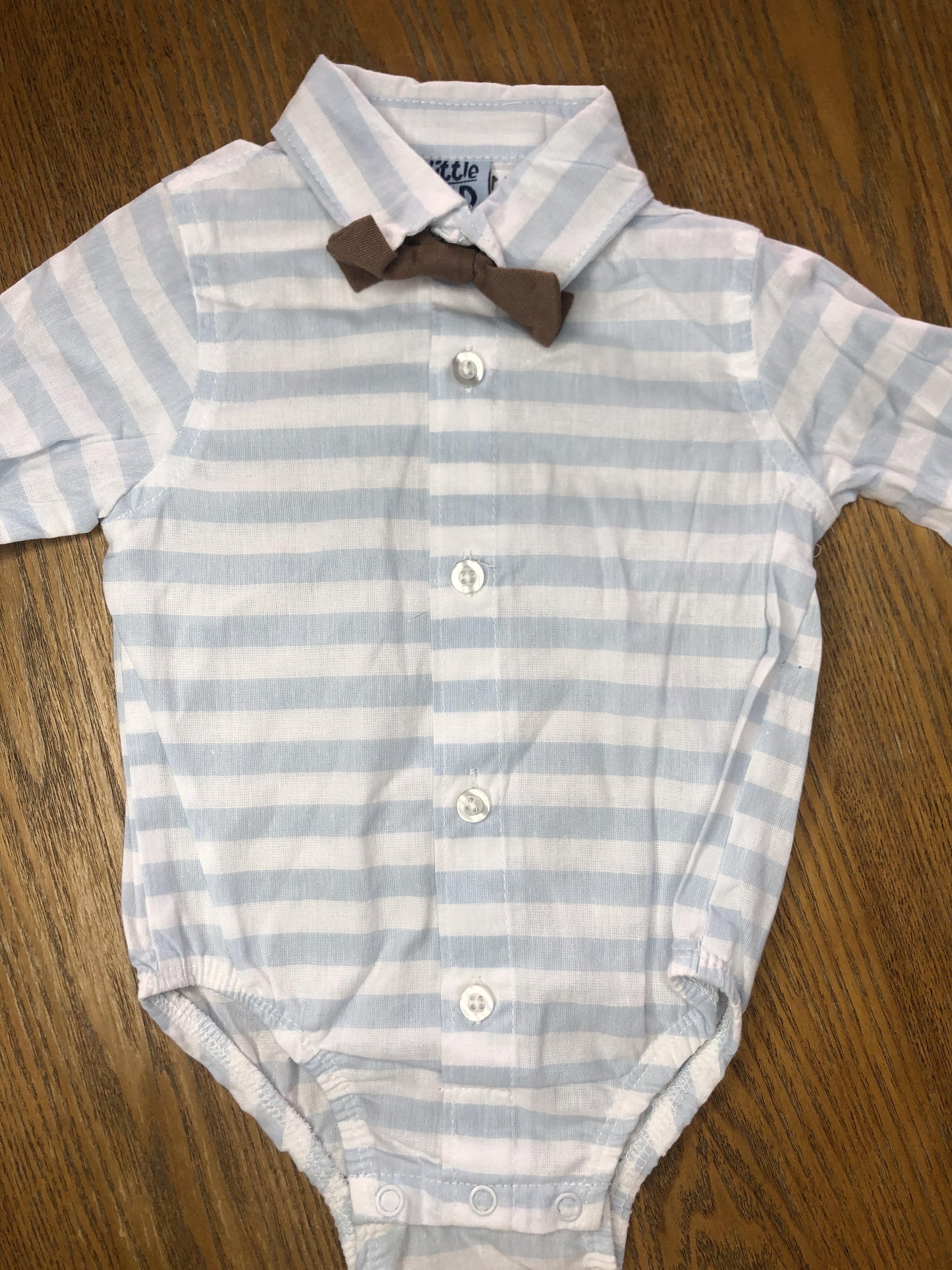 Little Lad Boys Light Blue | White | Striped Button Down Short Sleeve Size: 3-6 months Light Blue | White | Striped