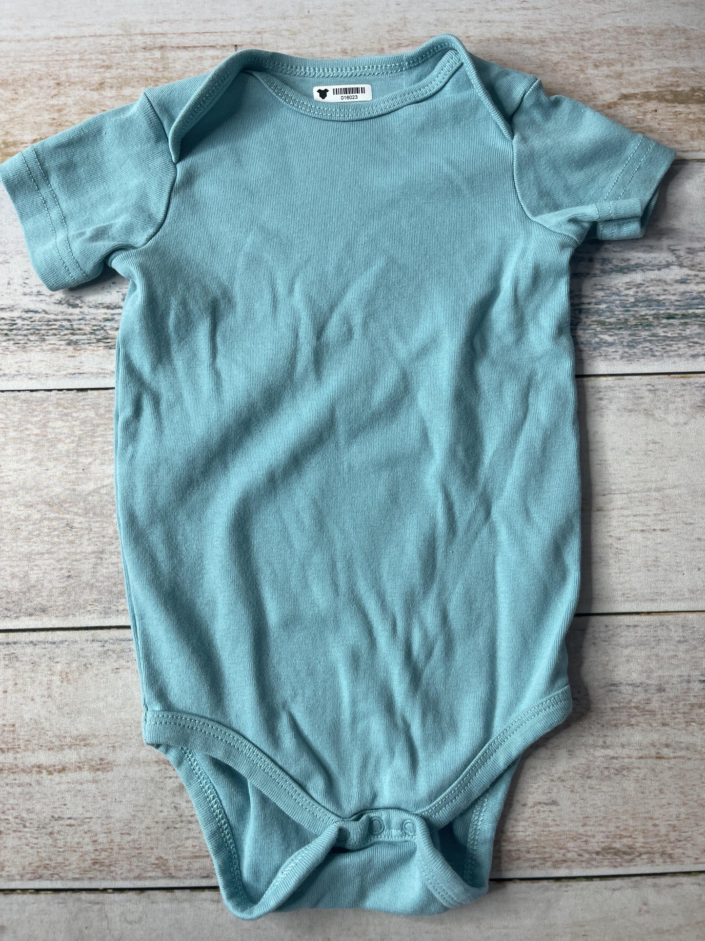 Primary Unisex Light Blue Onesie Size: 18-24 months Light Blue