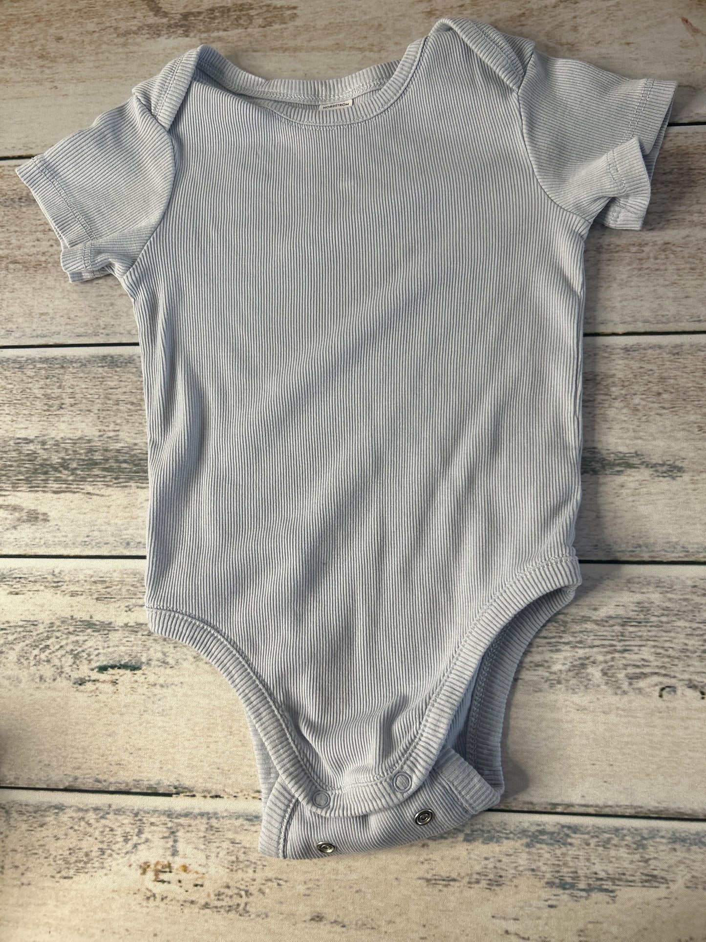 Unisex Light Blue Onesie Size: 18-24 months Light Blue