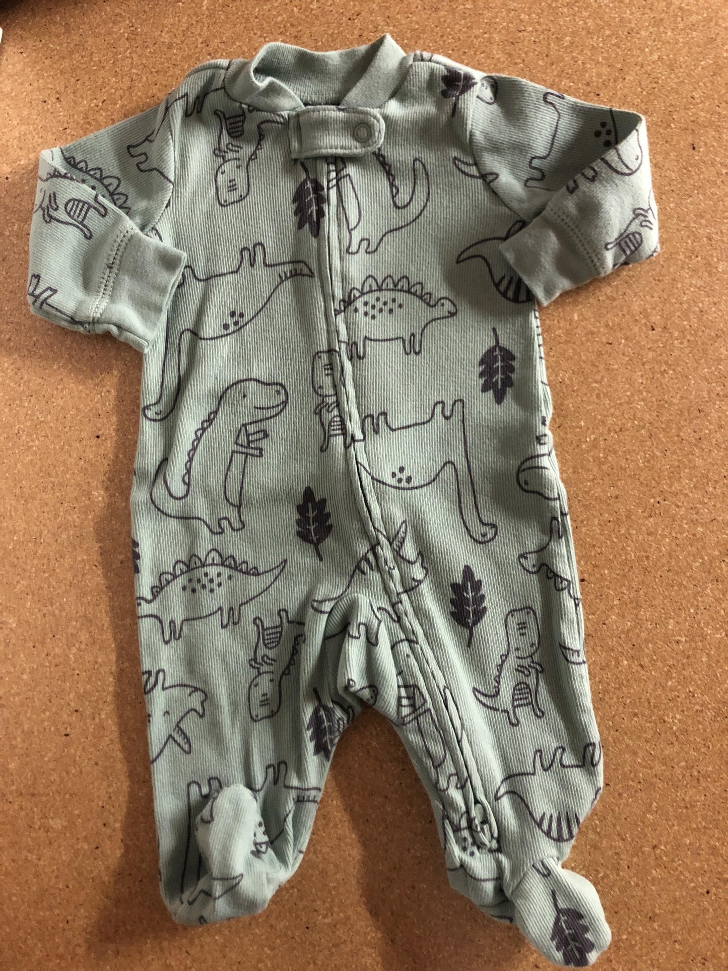 Carters Boys light green | Dinosaur Pajamas Size: 3 months light green | Dinosaur