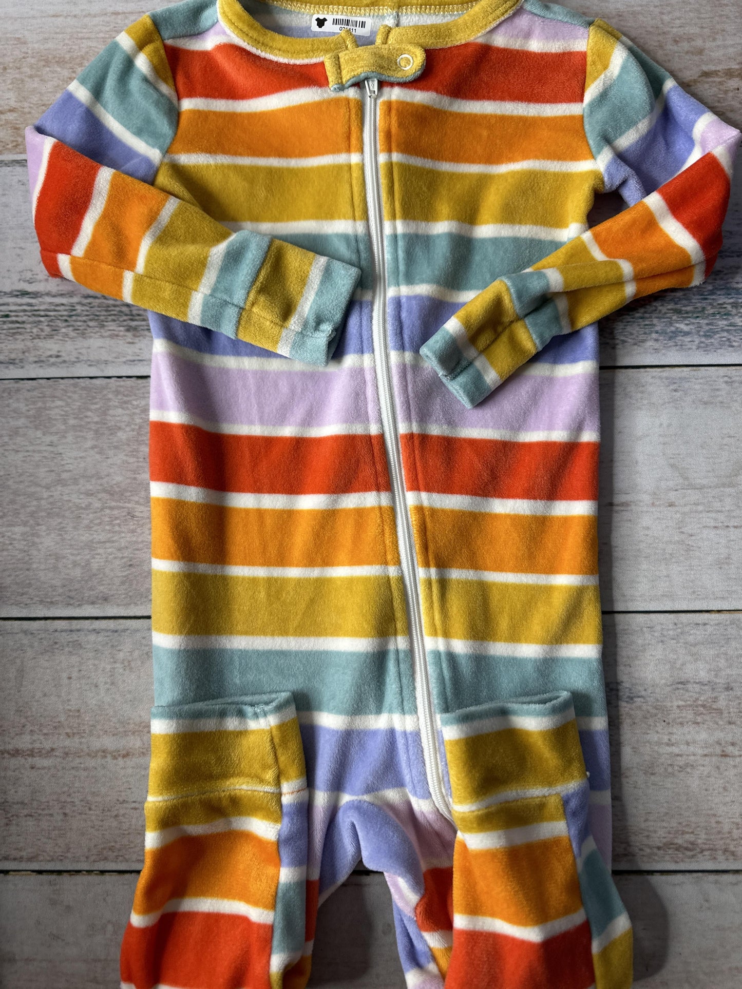 Cat & Jack Unisex light green | Turquoise | Red | Yellow Long Sleeve Outfit Size: 18 months light green | Turquoise | Red | Yellow