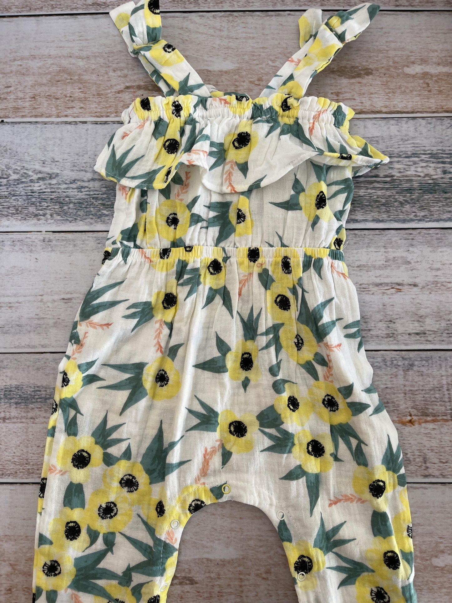 Jessica Simpson Girls light green | Yellow Romper Size: 18-24 months light green | Yellow