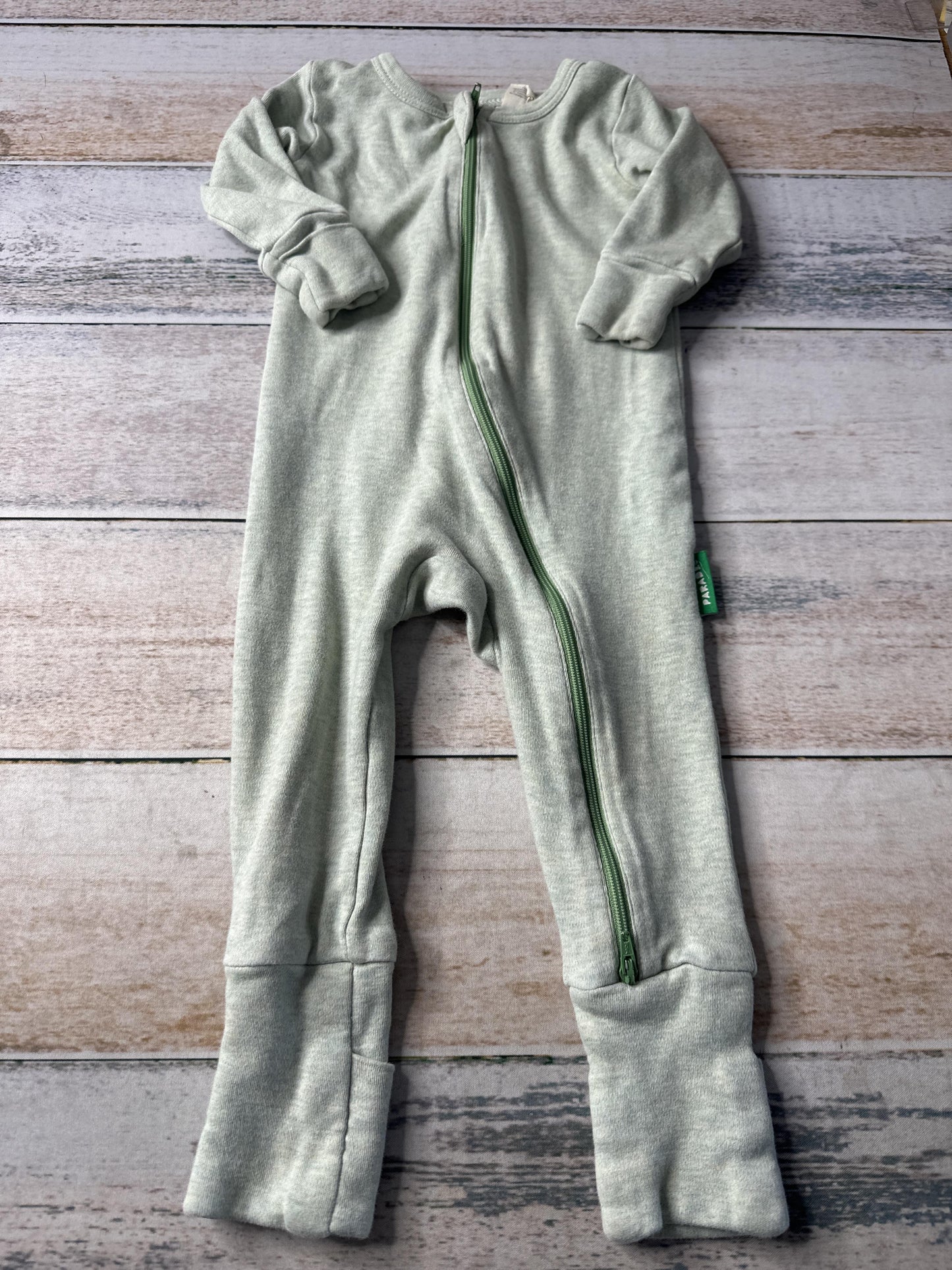 Parade Unisex light green Long Sleeve Outfit Size: 6-12 months light green