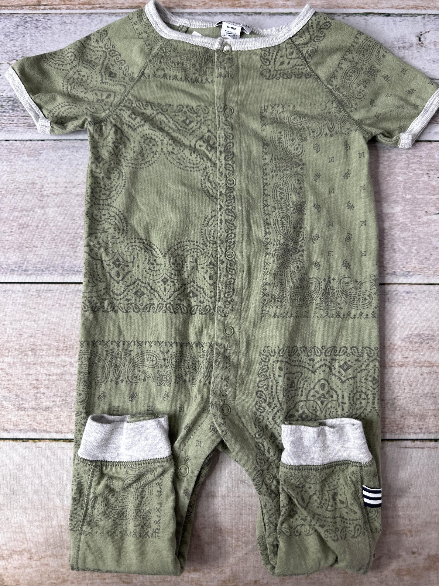 Splendid Unisex light green Romper Size: 6-9 months light green