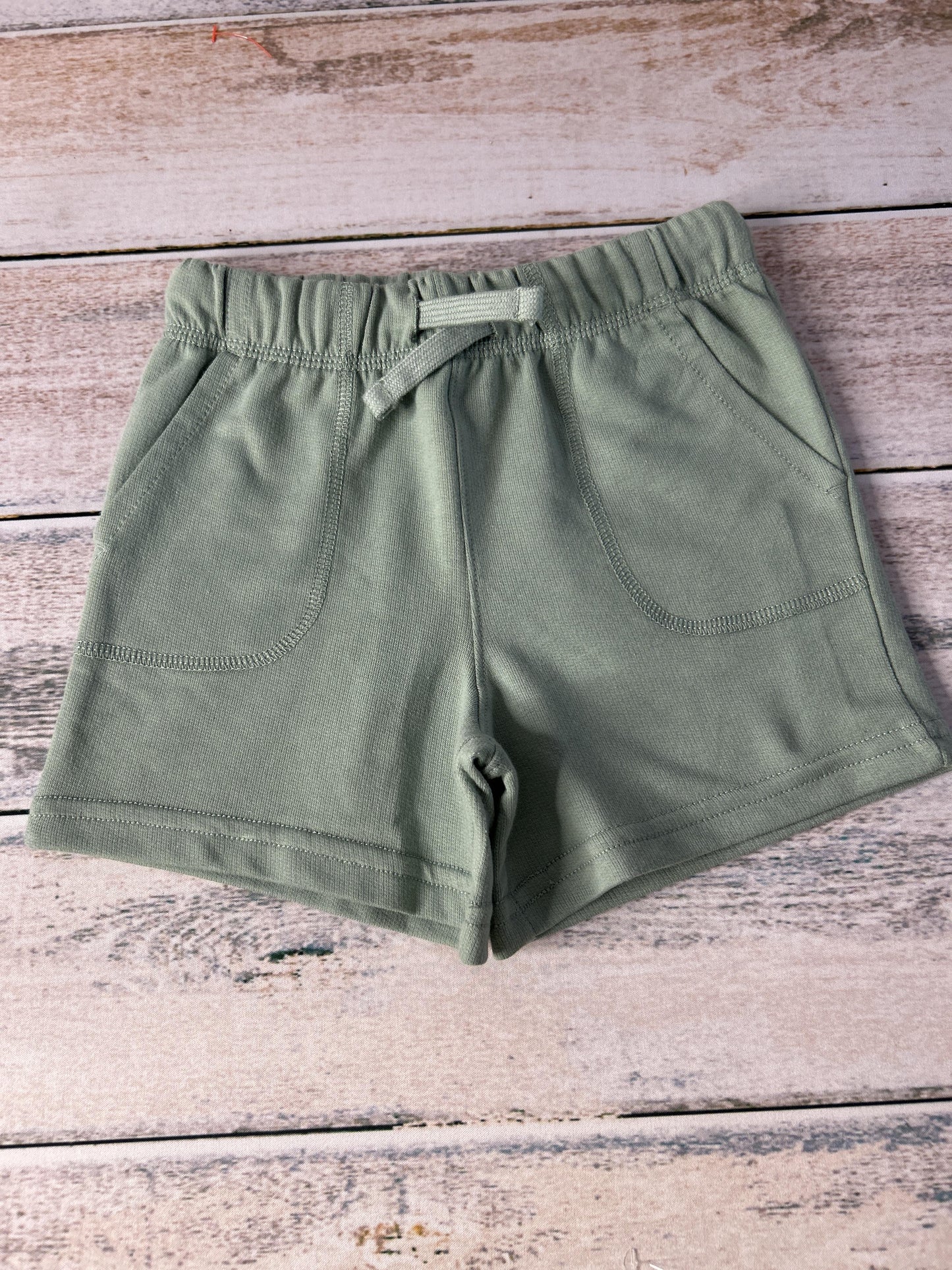Unisex light green Shorts Size: 4T light green