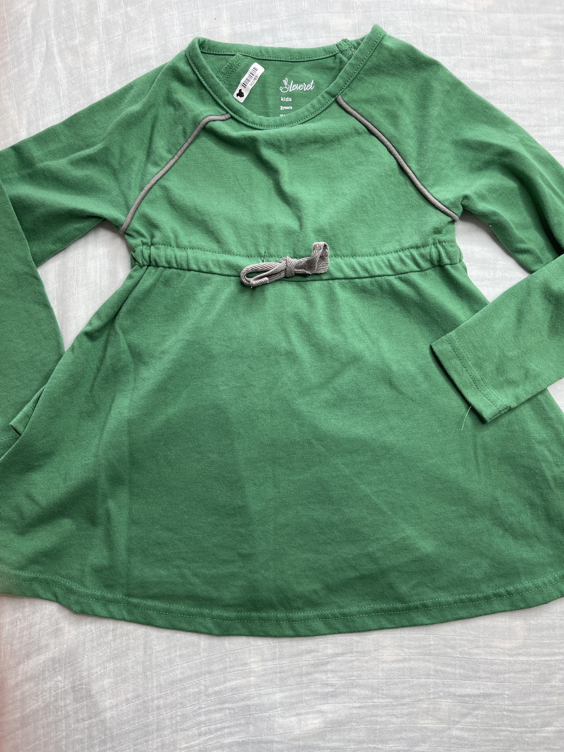Leveret Girls light green Dress Size: 2T light green