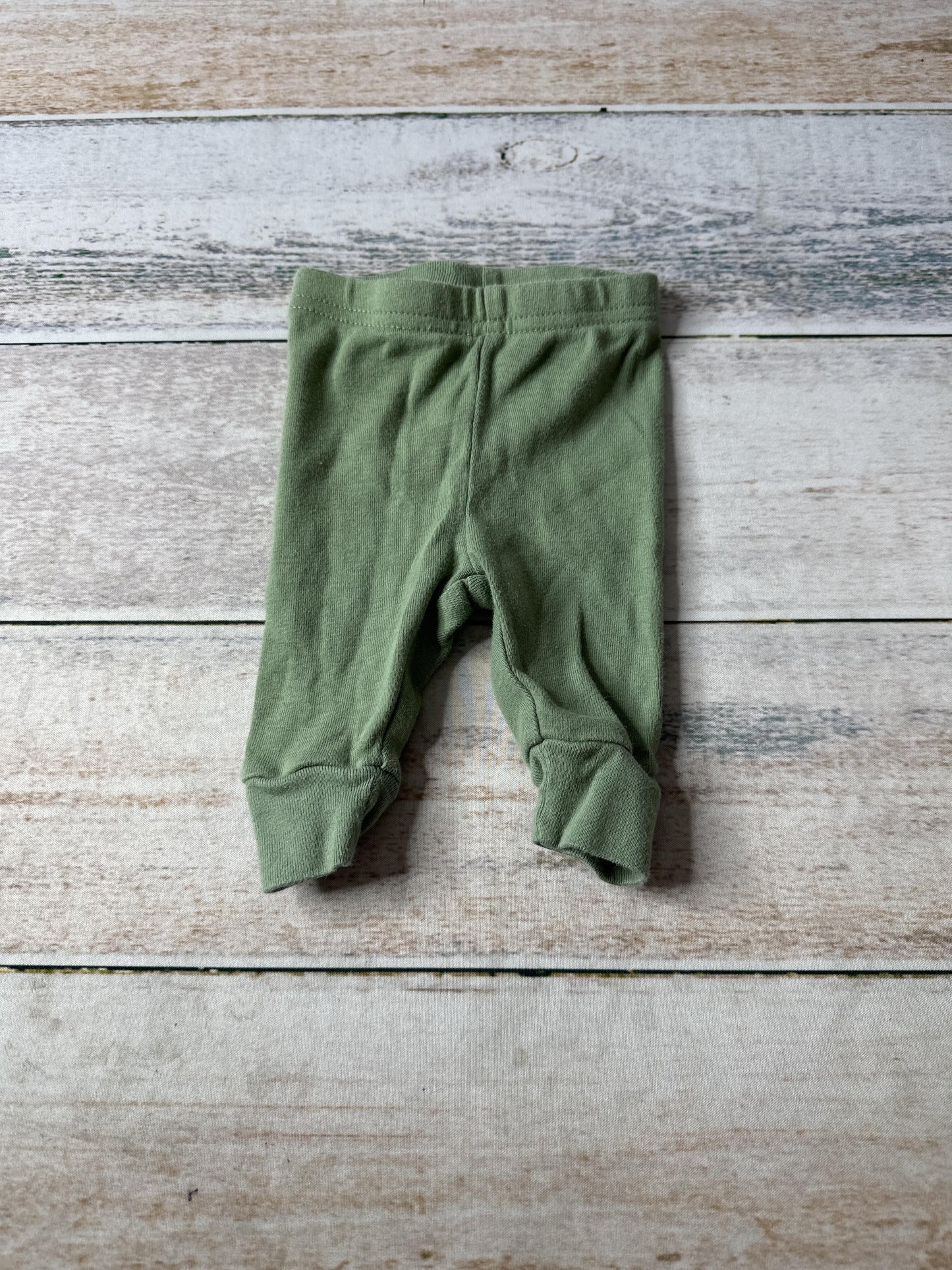 Carters Unisex light green Pants Size: Newborn light green