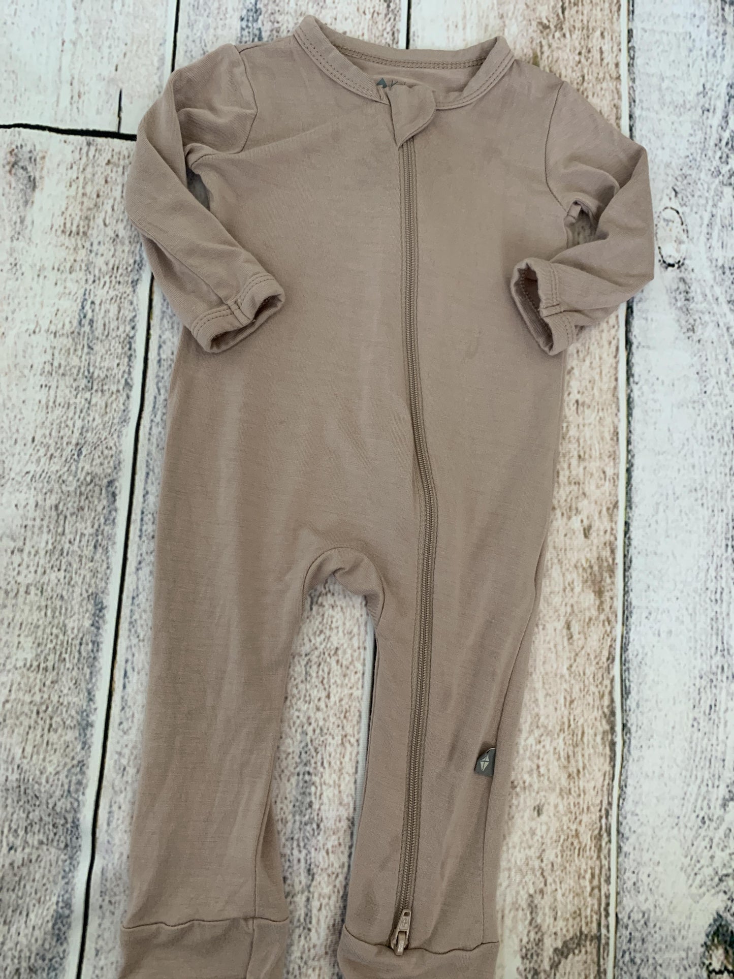 Kyte Unisex Mauve Long Sleeve Outfit Size: 0-3 months Mauve