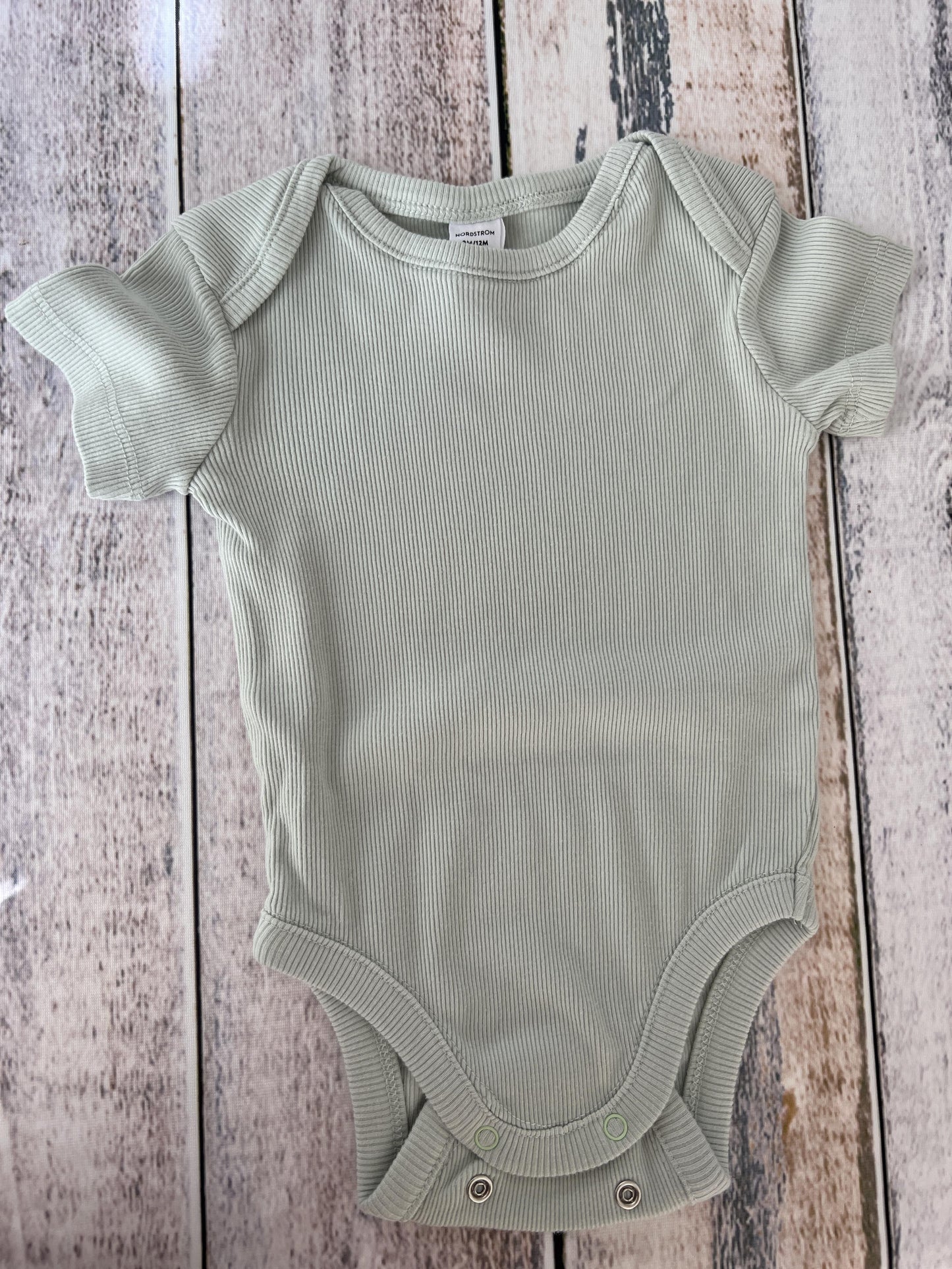 Nordstrom Unisex Mint Onesie Size: 9-12 Months Mint