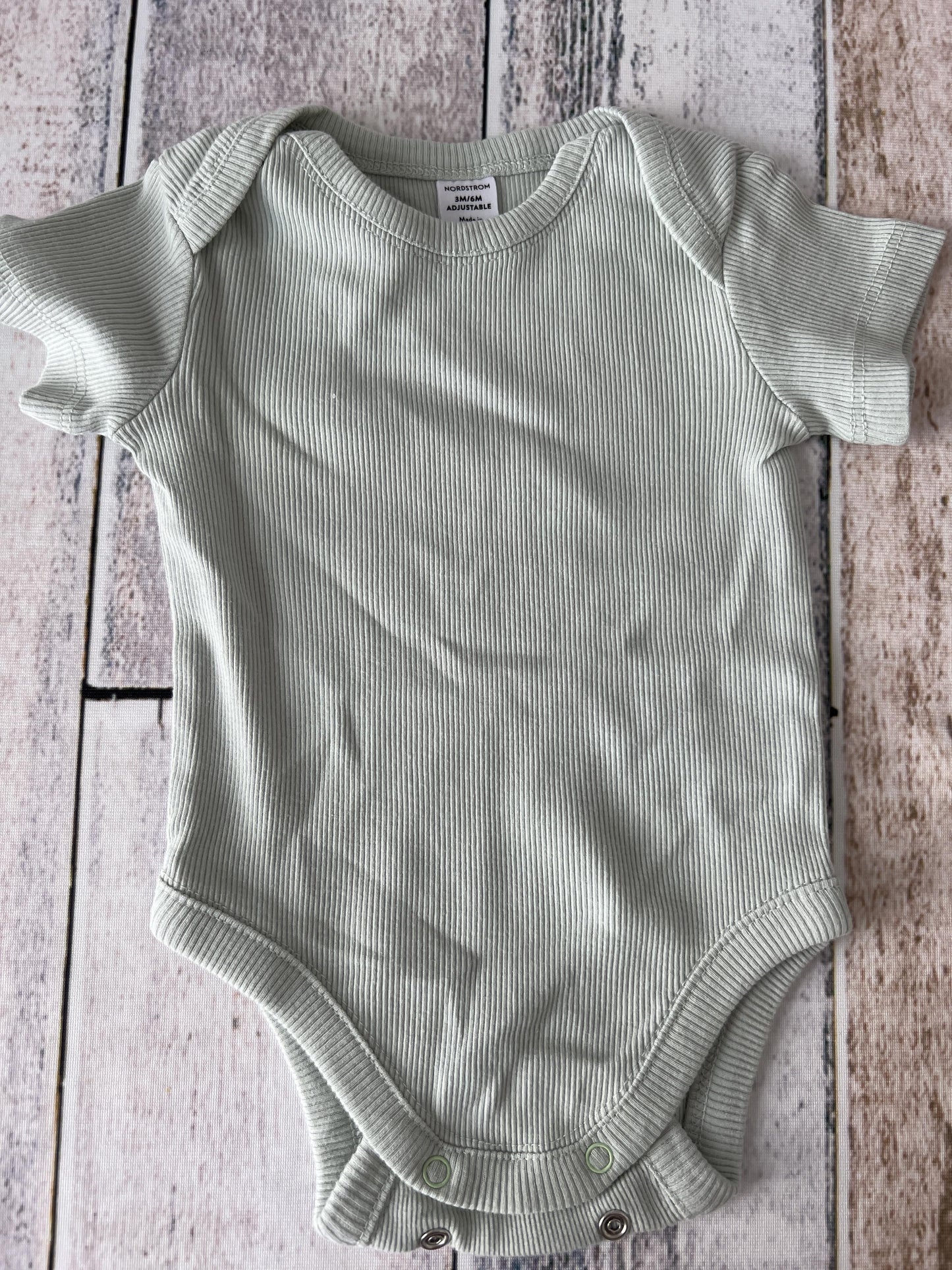 Nordstrom Unisex Mint Onesie Size: 3-6 months Mint
