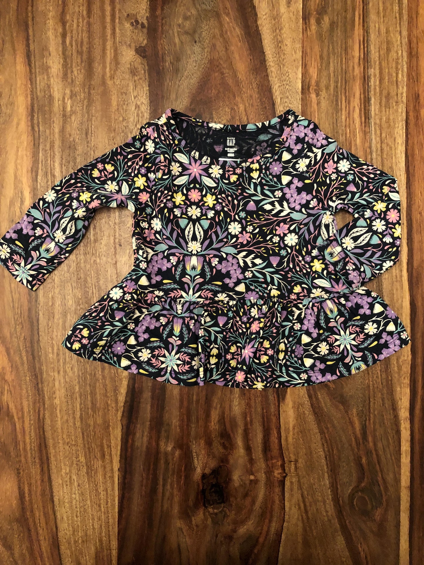 Gap Girls Navy Blue | Pink floral Long Sleeve T-Shirt Size: 6-12 months Navy Blue | Pink floral