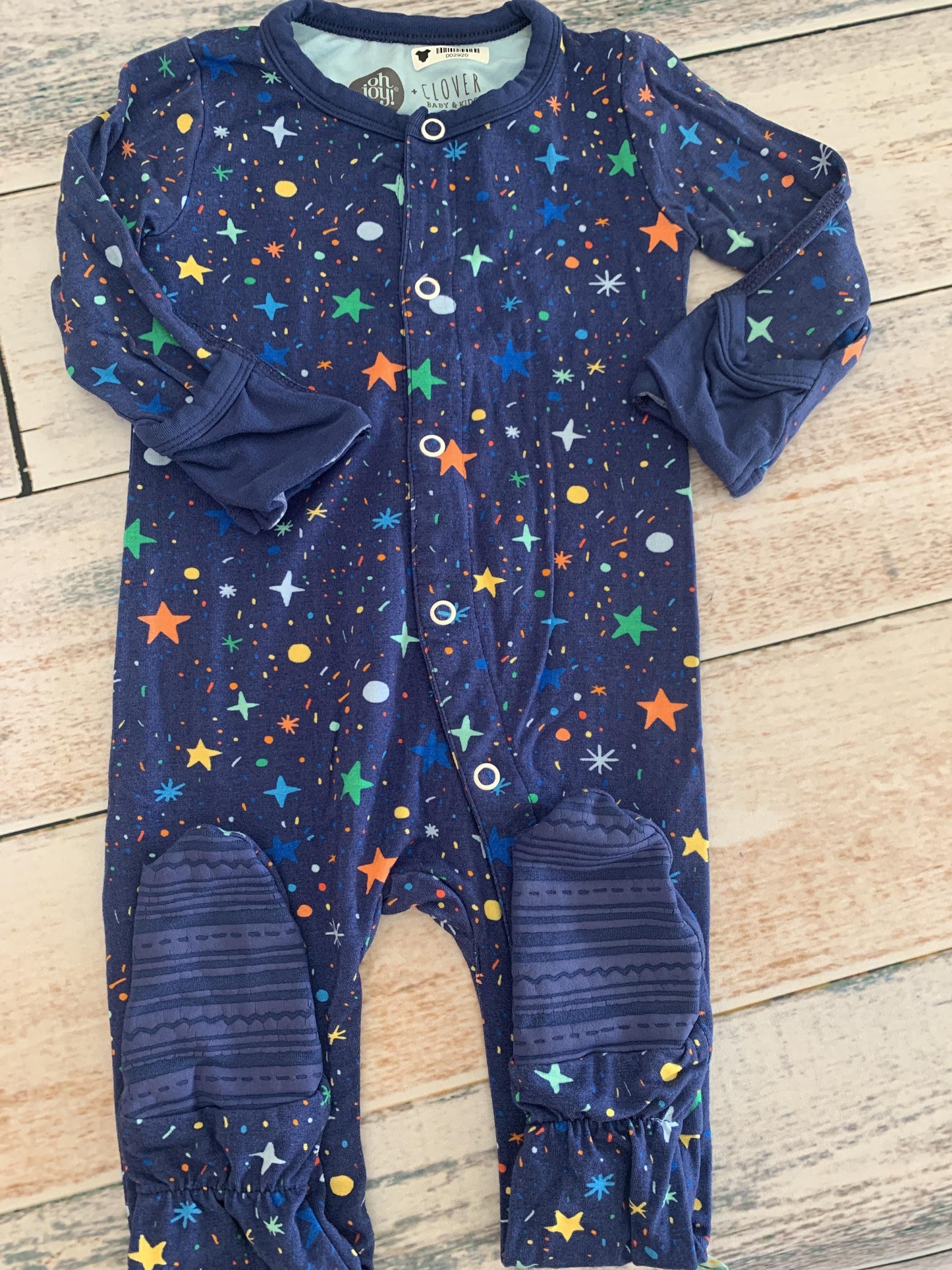 Clover Baby & Kids Unisex Navy Blue | Rainbow | Space Pajamas Size: 6-12 months Navy Blue | Rainbow | Space