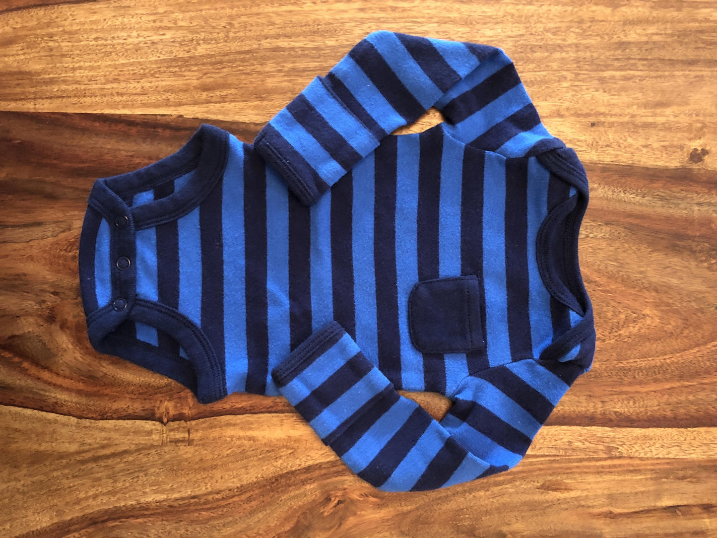 Carters Unisex Navy Blue | Royal Blue | Striped Long Sleeve Outfit Size: Newborn Navy Blue | Royal Blue | Striped