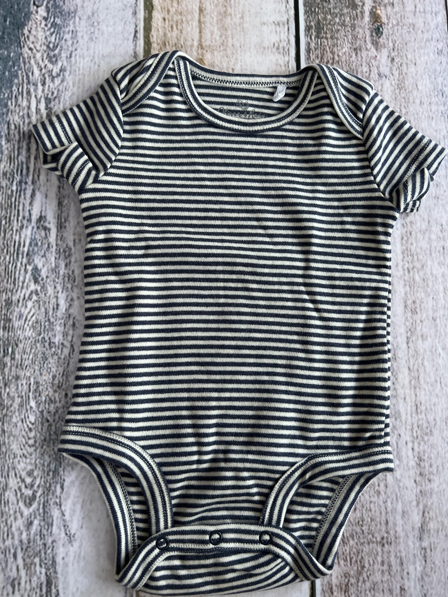 Oliver & Rain Boys Navy Blue | White | Stripe Onesie Size: 6 months Navy Blue | White | Stripe
