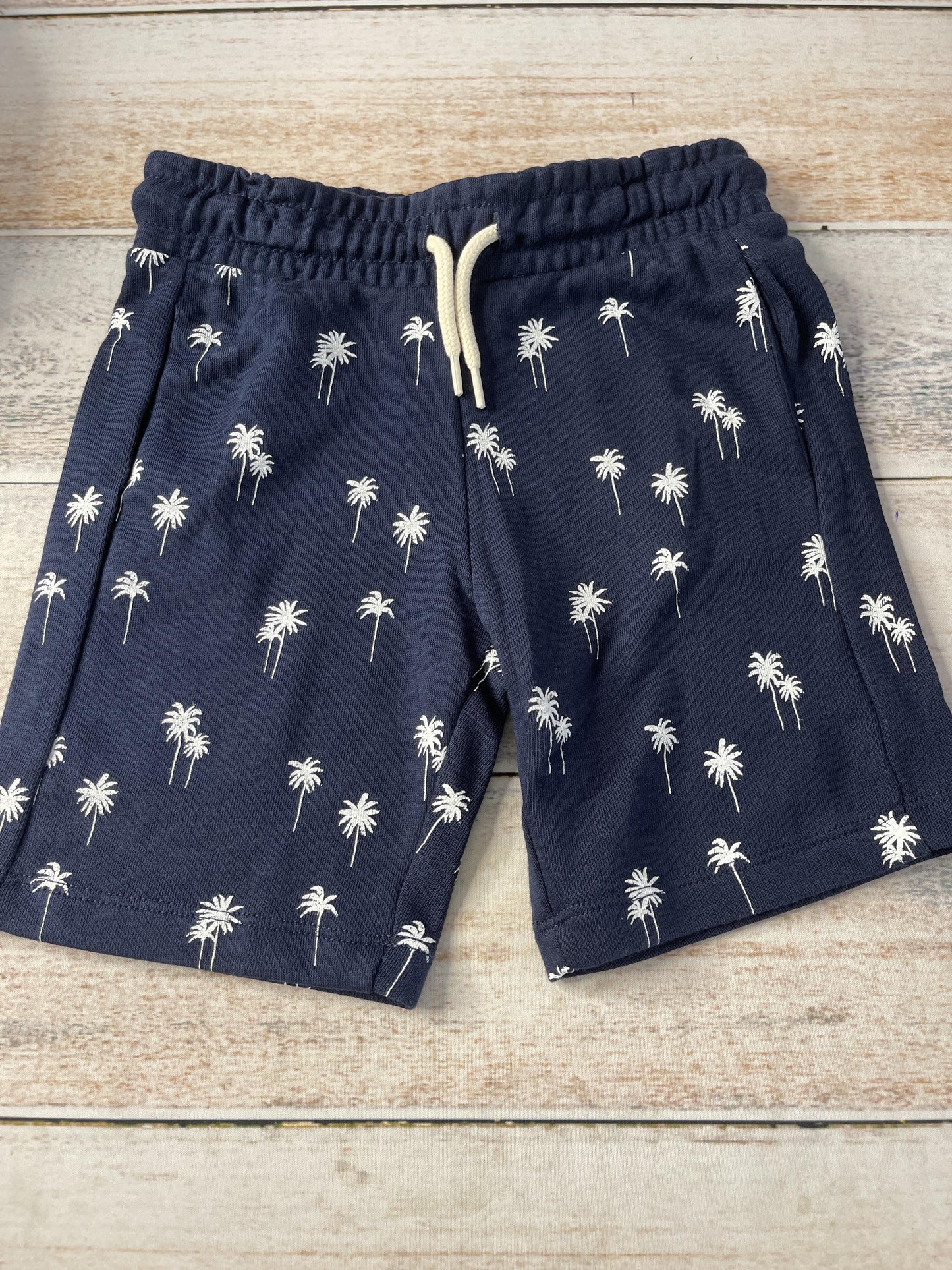 H&M Boys Navy Blue | White Shorts Size: 4T Navy Blue | White