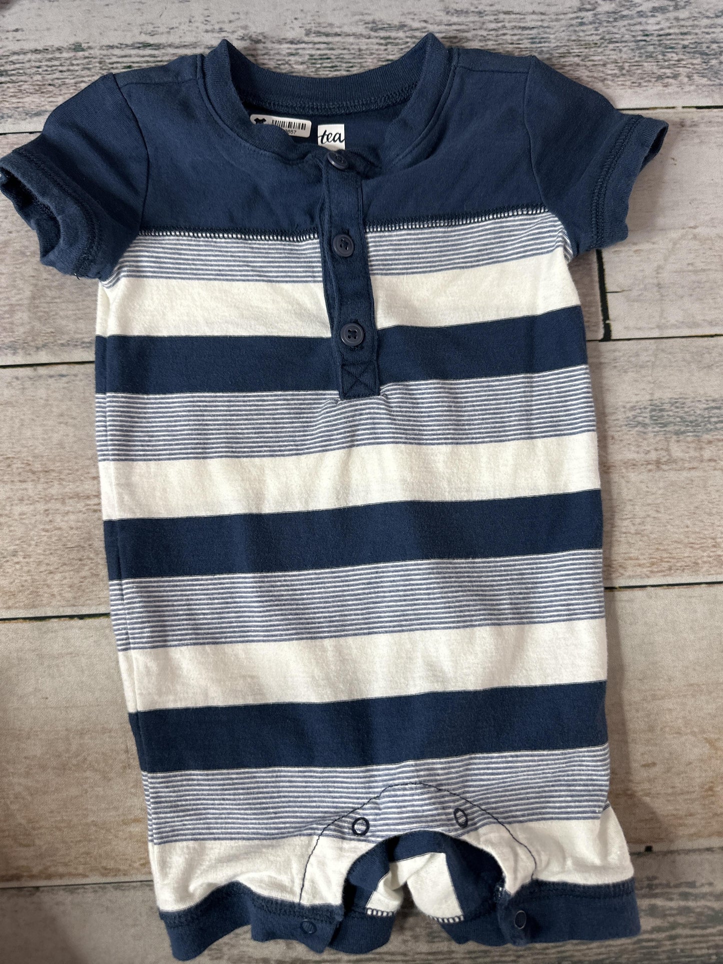 Tea Boys Navy Blue | White Romper Size: 6-9 months Navy Blue | White