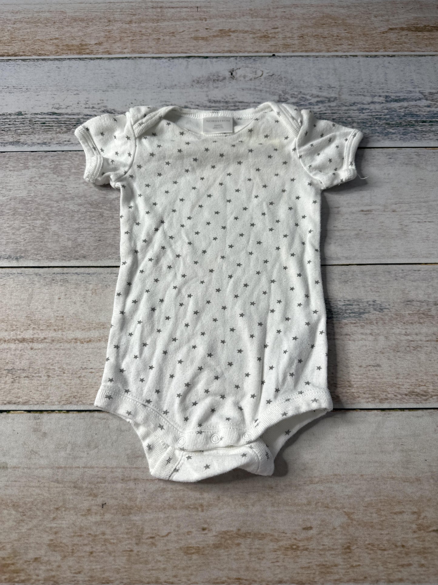 Nordstrom Unisex Onesie Size: Newborn