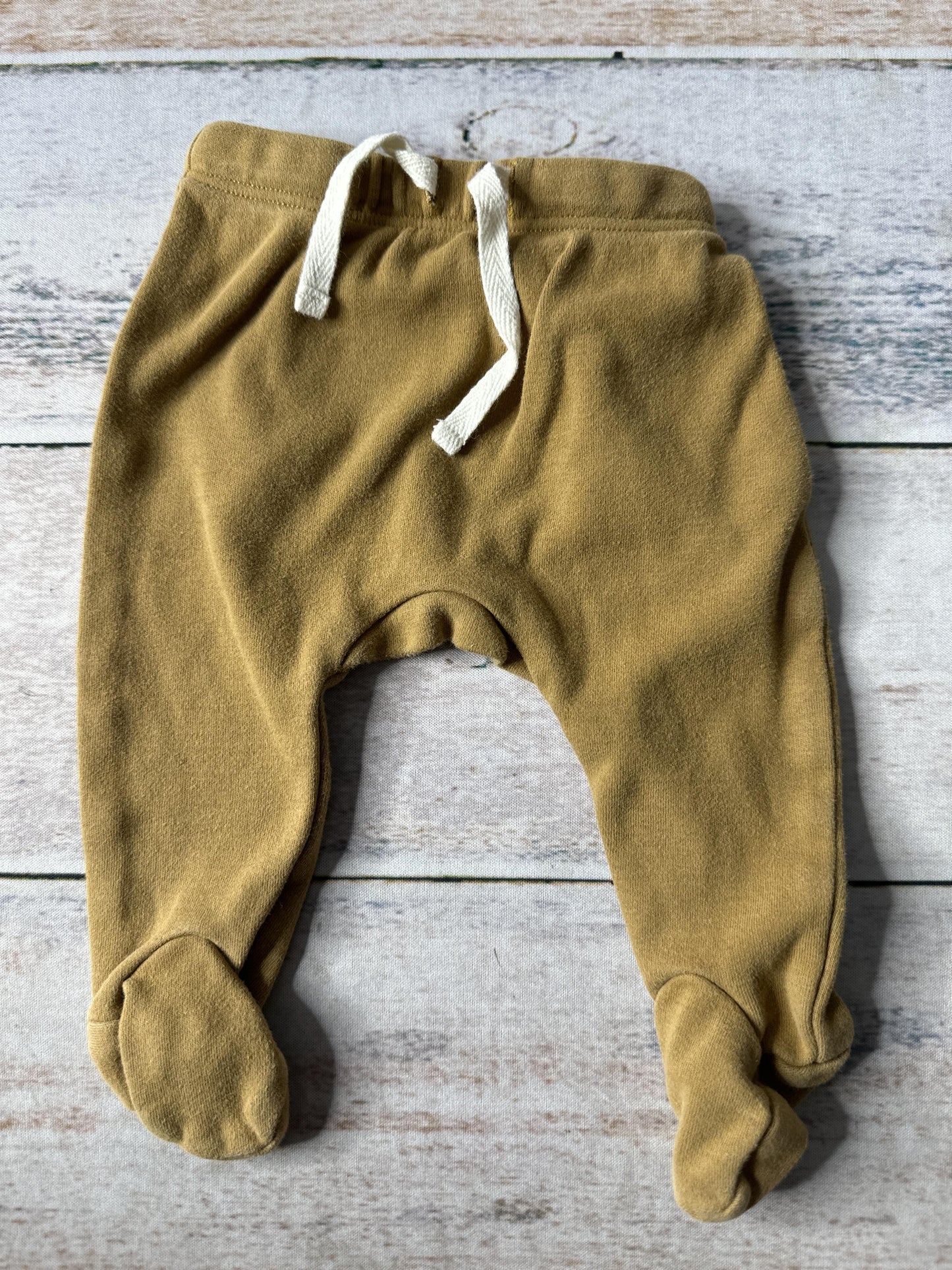 Quincy Mae Unisex Pants Size: Newborn