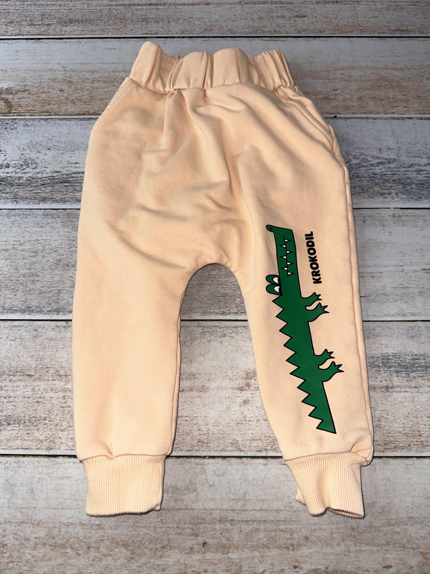 Hugo Tiki Boys Peach Pants Size: 12-18 months Peach