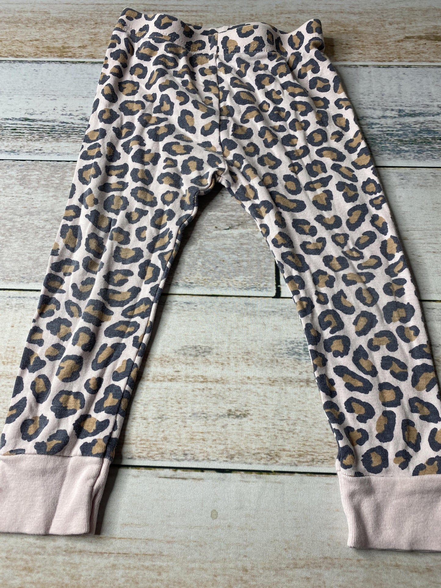 Old Navy Girls pink | Animal Print Pajamas Size: 2T pink | Animal Print
