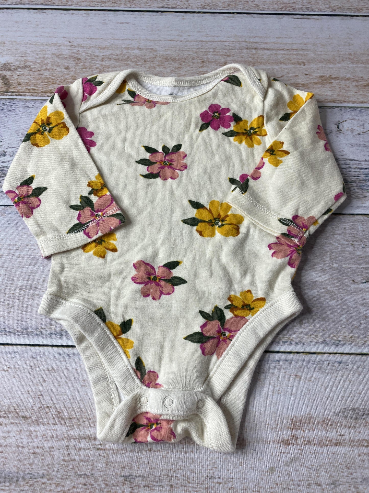 Old Navy Girls Pink floral | White Onesie Size: 3-6 months Pink floral | White