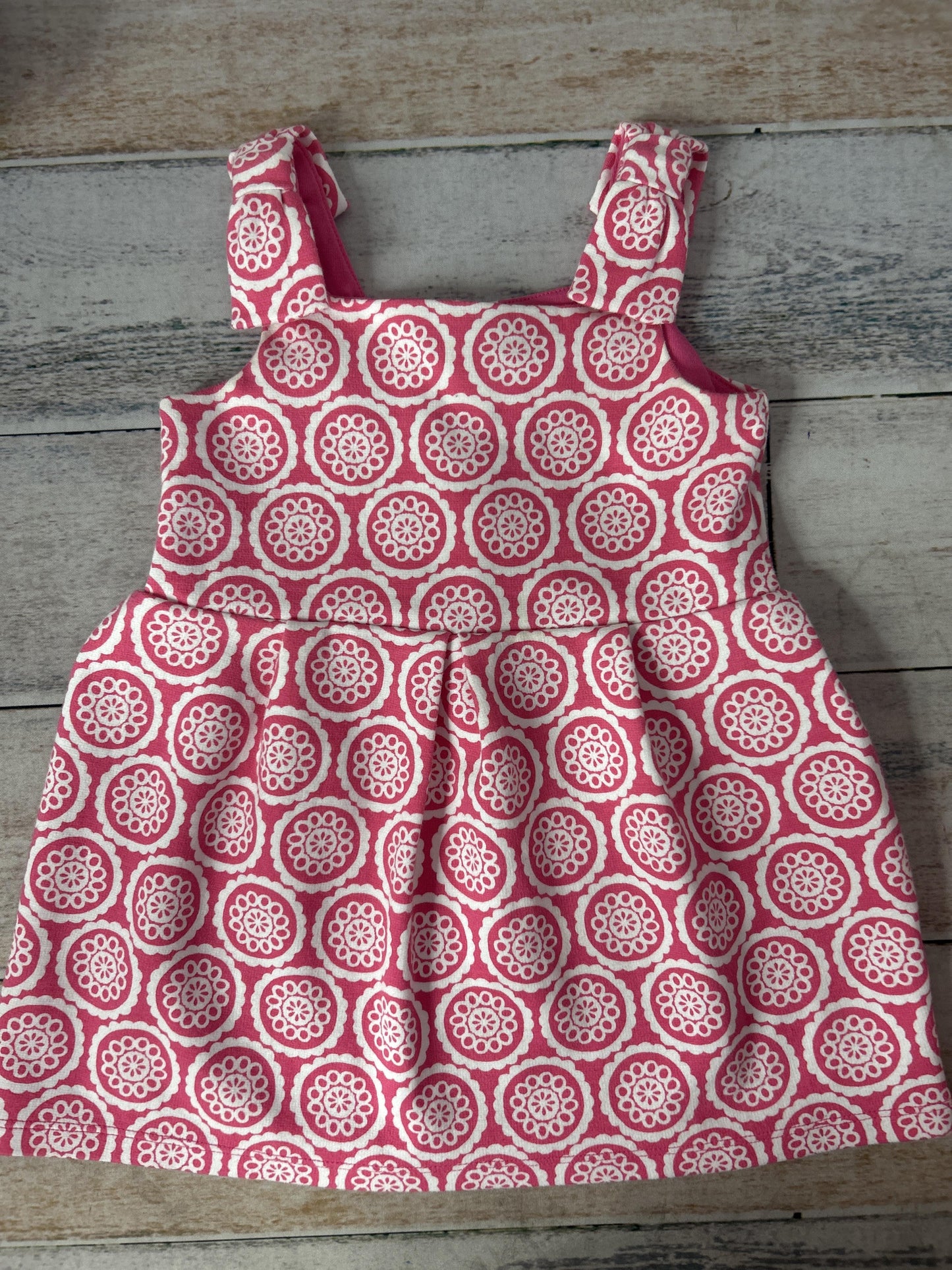 Girls Pink floral | White Dress Size: 18-24 months Pink floral | White