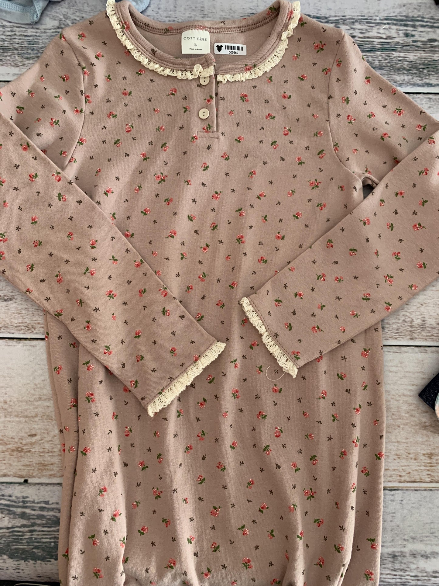 Oott Bebe Girls Pink floral Dress Size: 4T Pink floral
