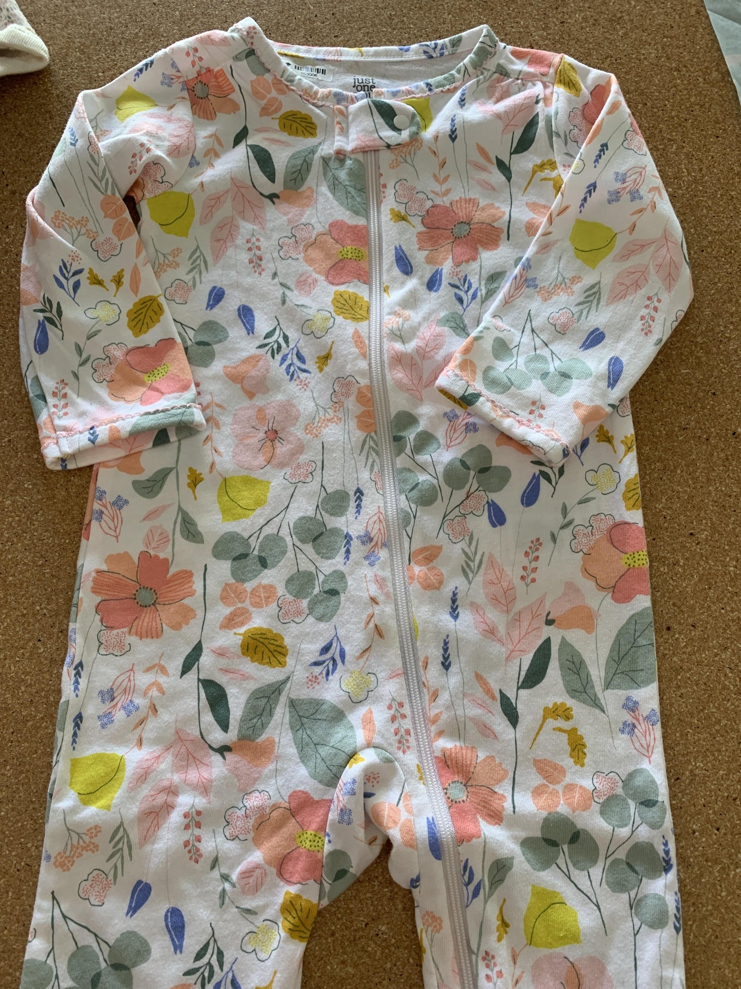 Carters Girls Pink floral Pajamas Size: 9 months Pink floral