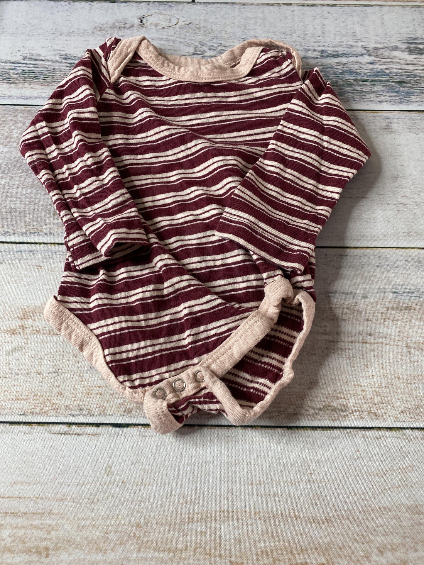 7 For All Mankind Girls pink | purple | Striped Onesie Size: 0-3 months pink | purple | Striped