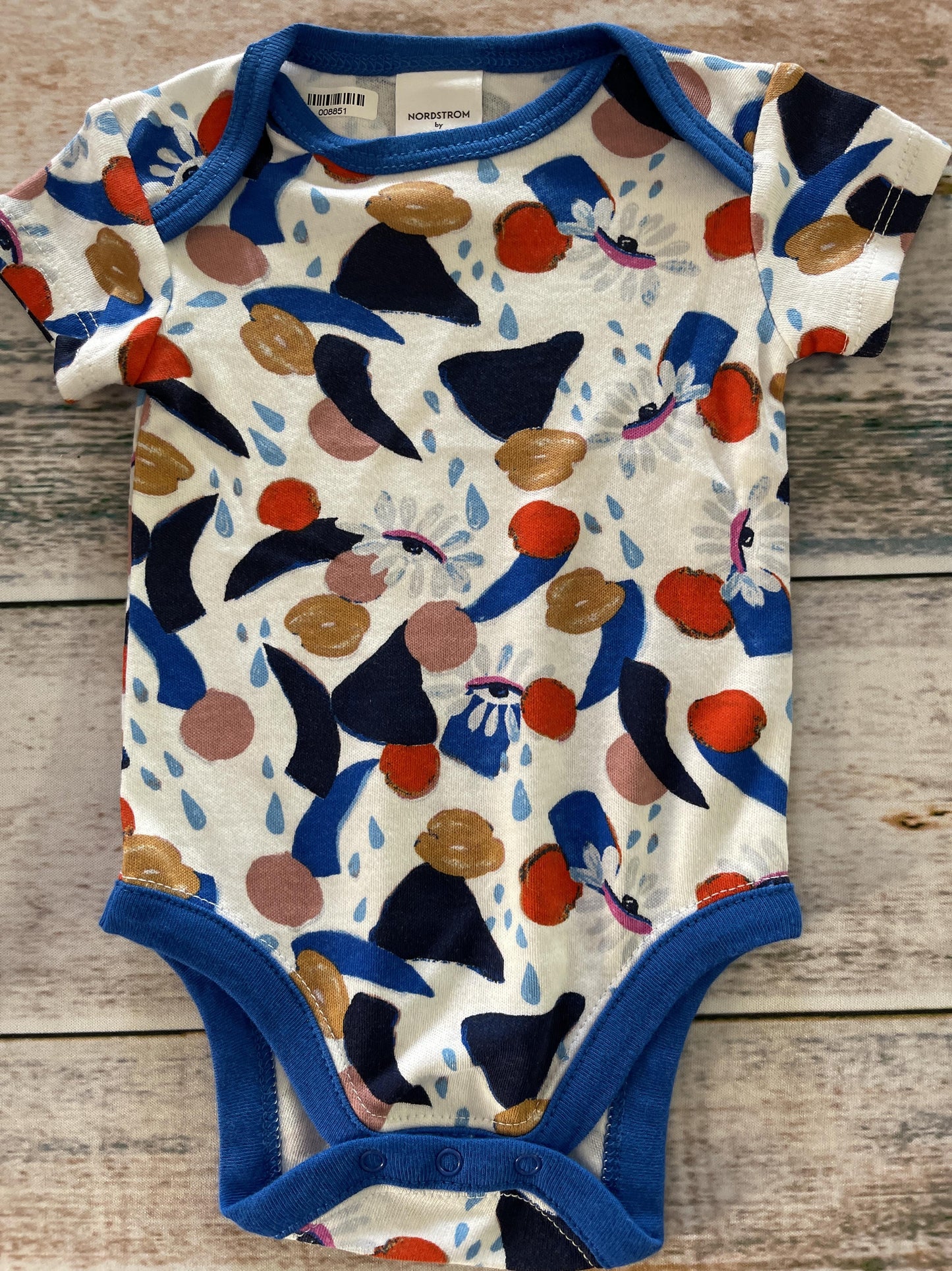 Nordstrom Girls pink | White | Navy Blue | Brown Onesie Size: 0-3 months pink | White | Navy Blue | Brown