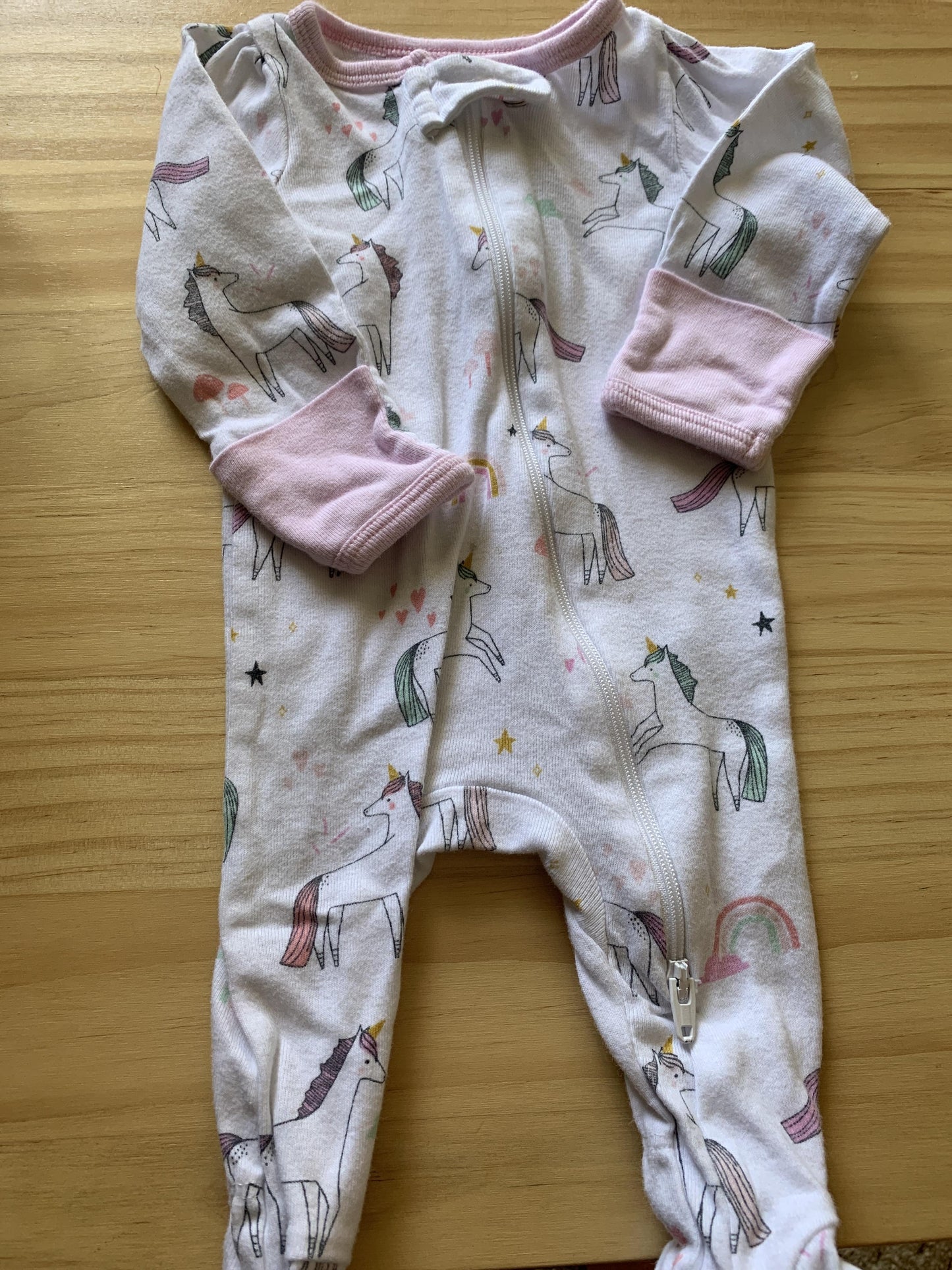 Girls pink | White Pajamas Size: Newborn pink | White
