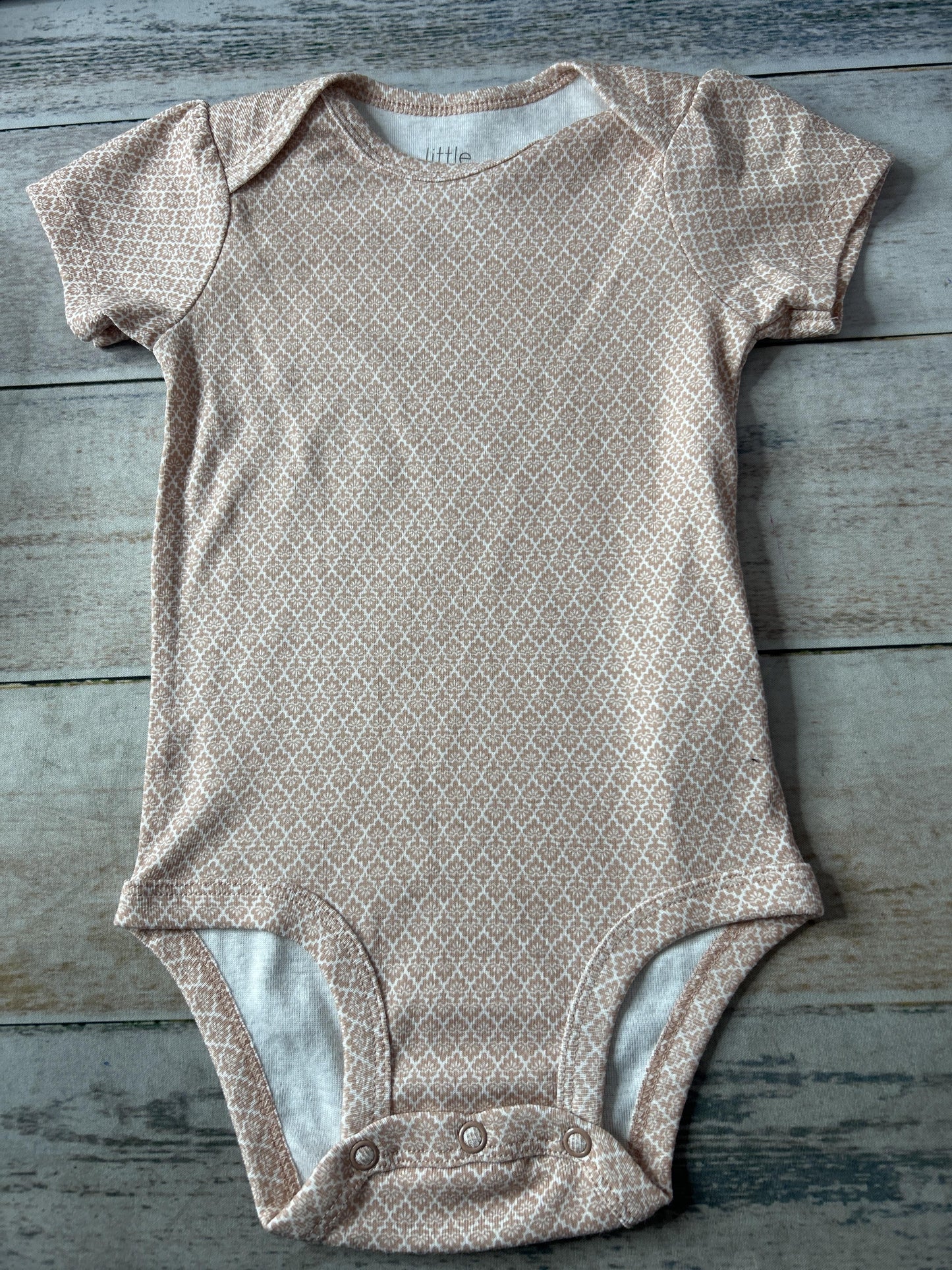 Little Planet Girls pink | White Onesie Size: 12 months pink | White