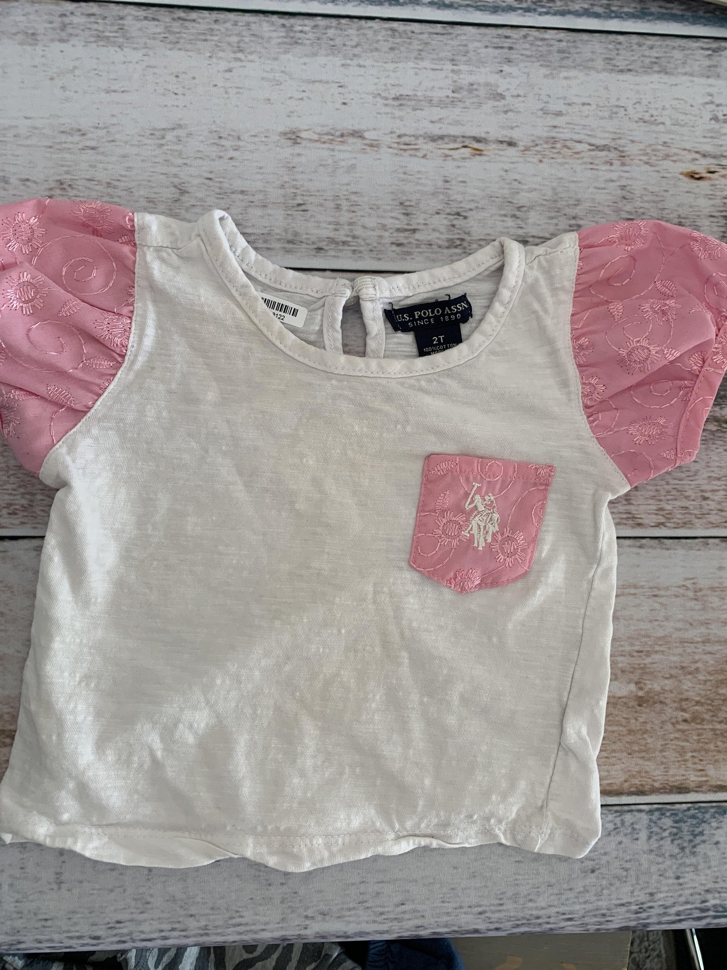 Girls pink | White Shirt Size: 2T pink | White