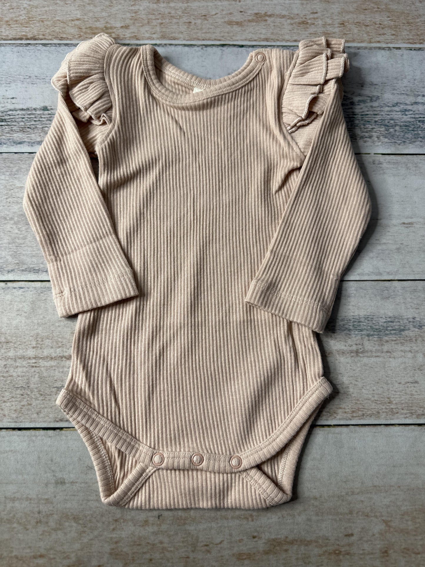 City Mouse Girls pink Onesie Size: 9-12 Months pink
