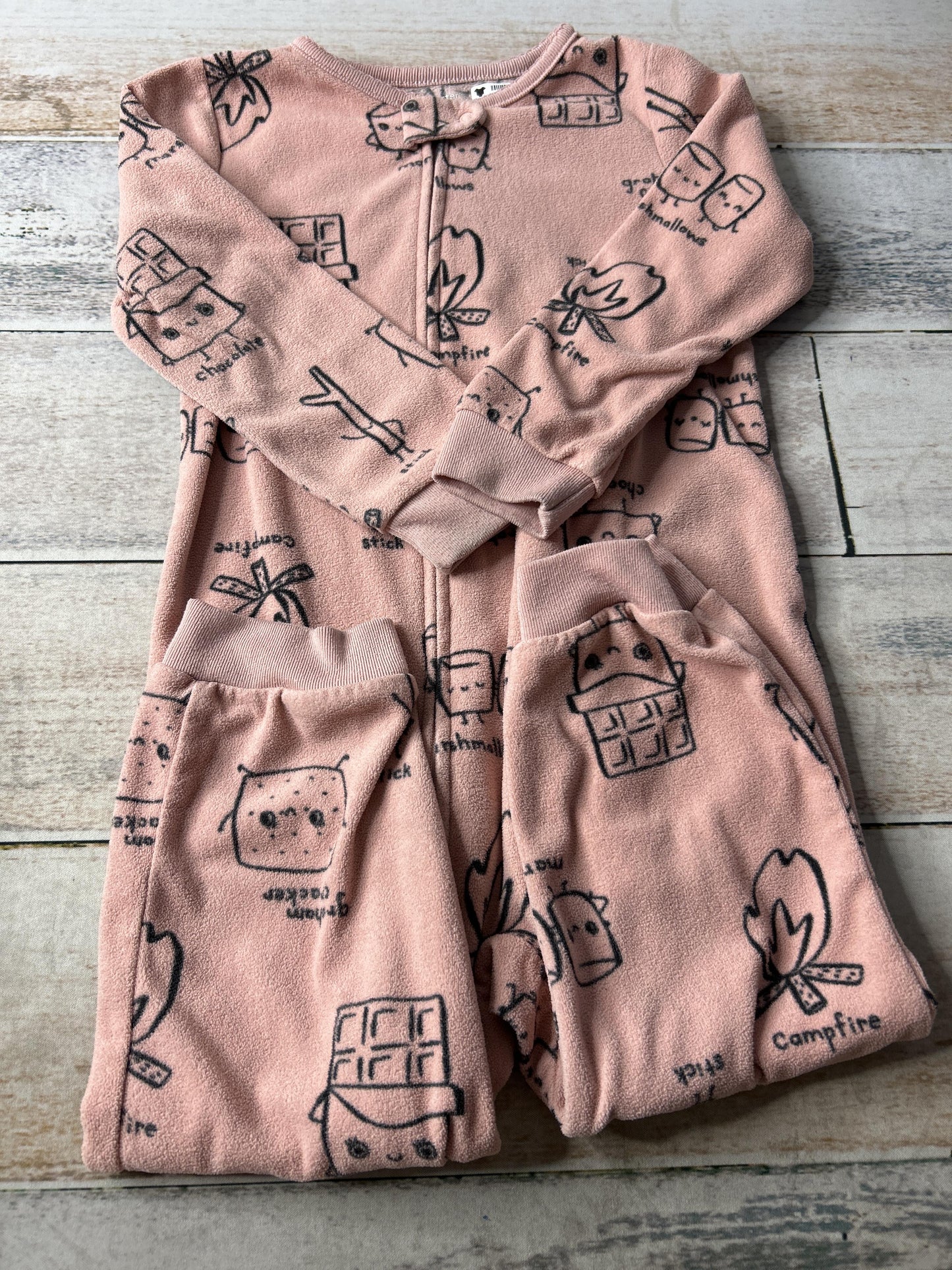 Carters Girls pink Pajamas Size: 3T pink