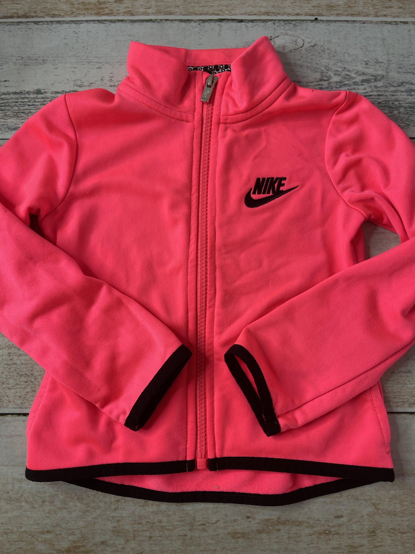 Nike Girls pink Jacket Size: 3T pink