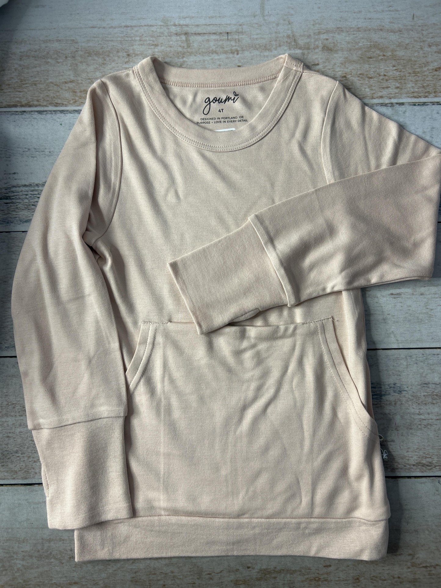 Girls pink Shirt Size: 4T pink