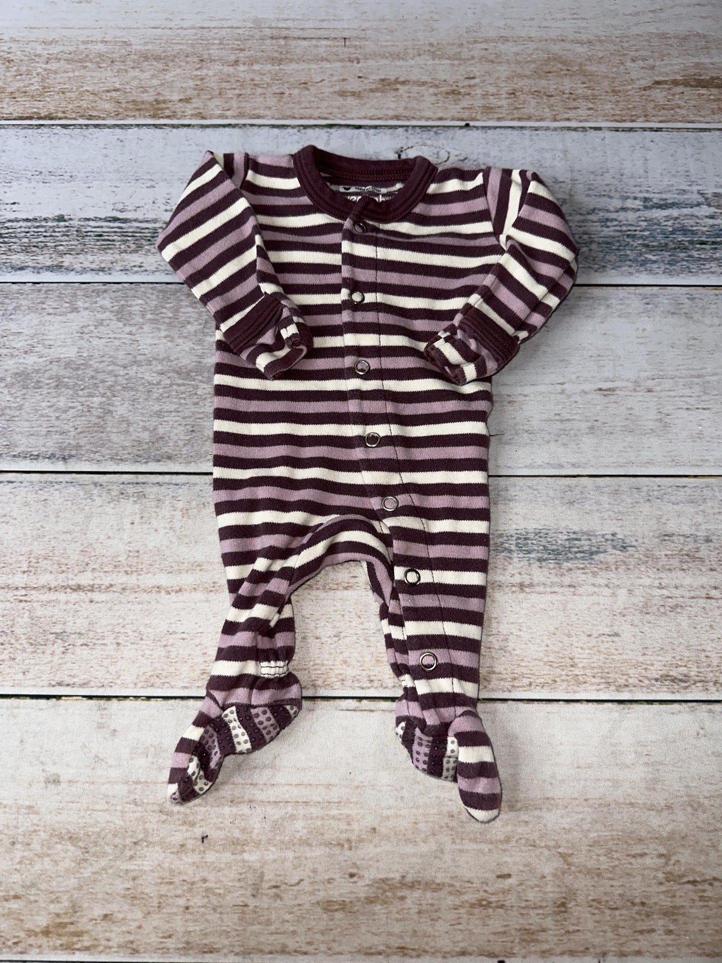 L’oved Baby Girls purple | White | Lavender | Retro Pajamas Size: Newborn purple | White | Lavender | Retro