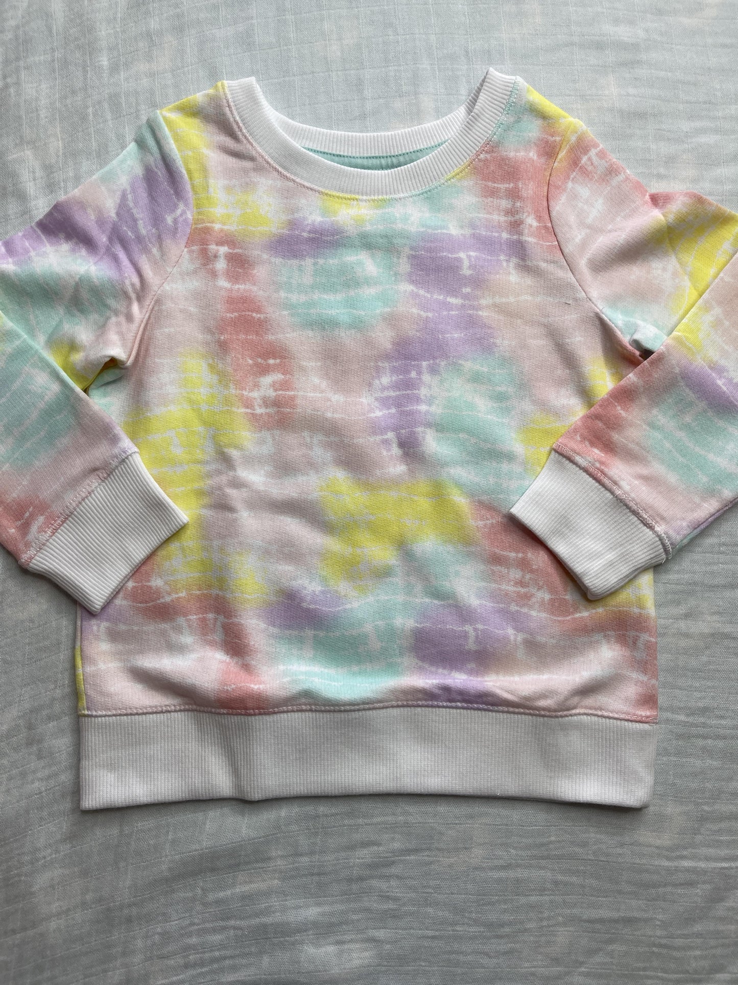Cat & Jack Girls Rainbow Sweatshirt Size: 2T Rainbow