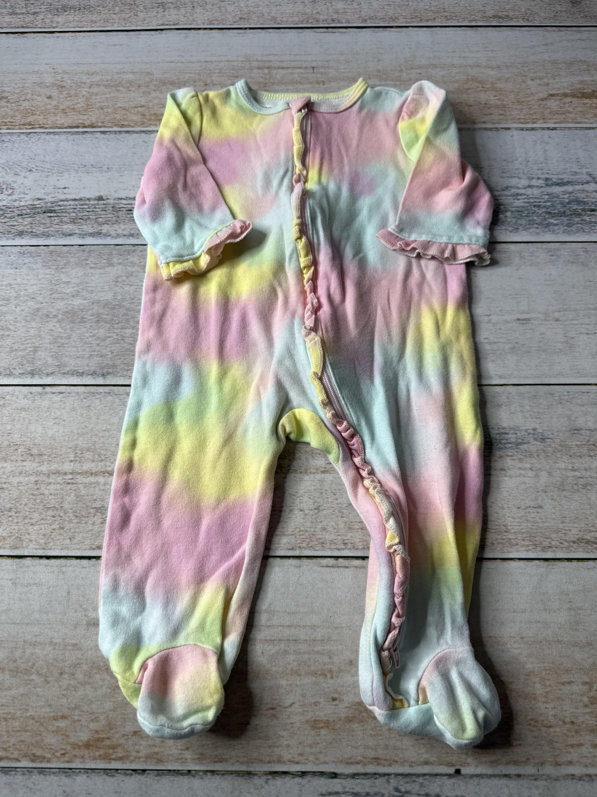 Little Me Girls Rainbow Pajamas Size: 3-6 months Rainbow