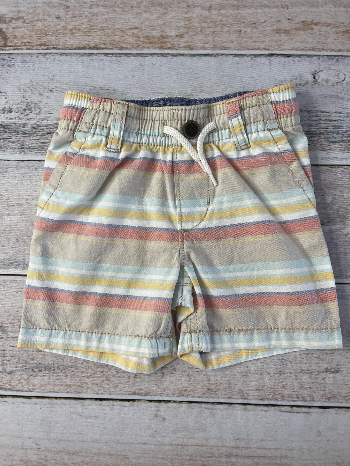 OshKosh Boys Rainbow Shorts Size: 2T Rainbow