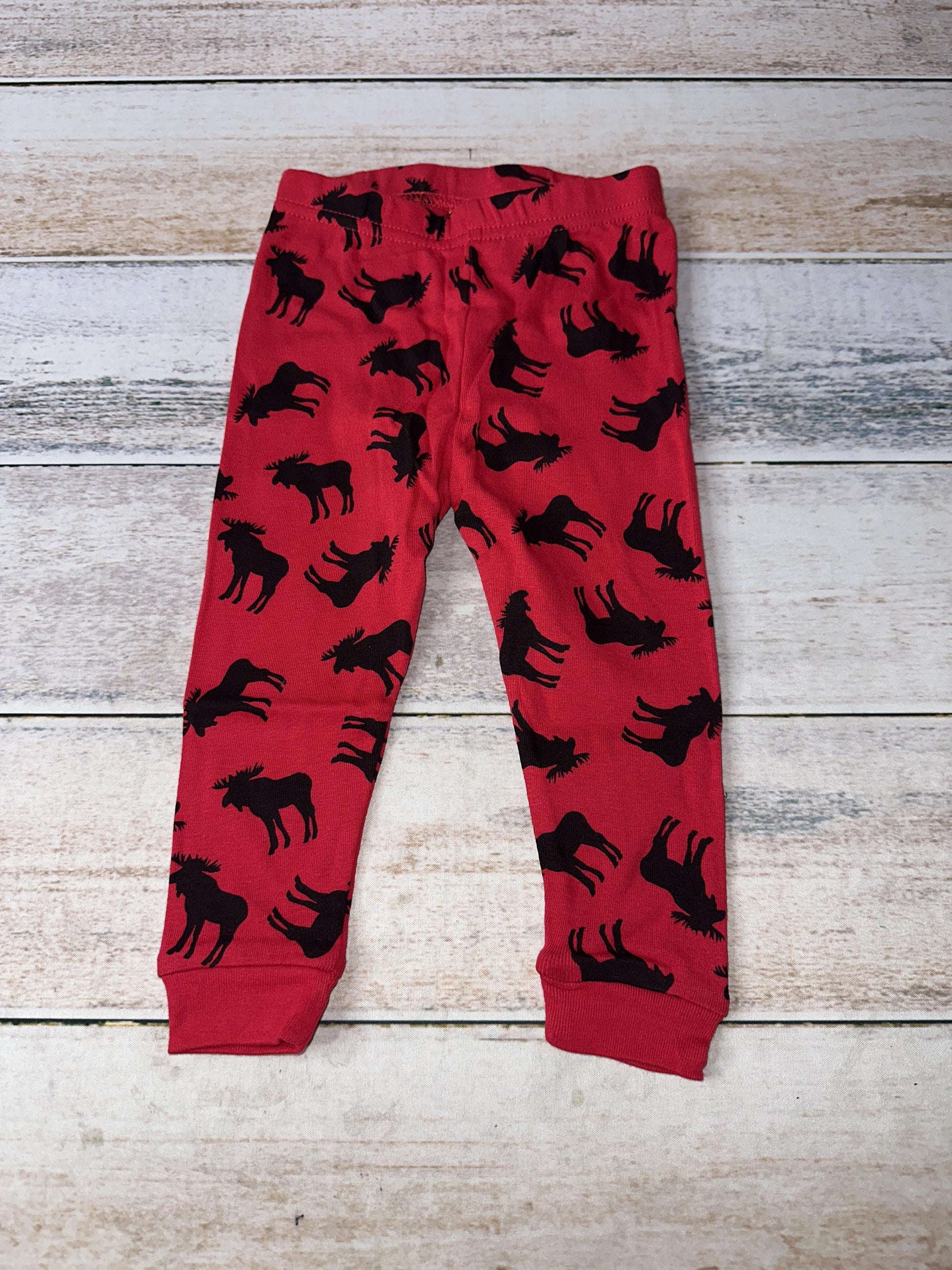 Leveret Unisex Red | Black | Holiday Pajamas Size: 12-18 months Red | Black | Holiday
