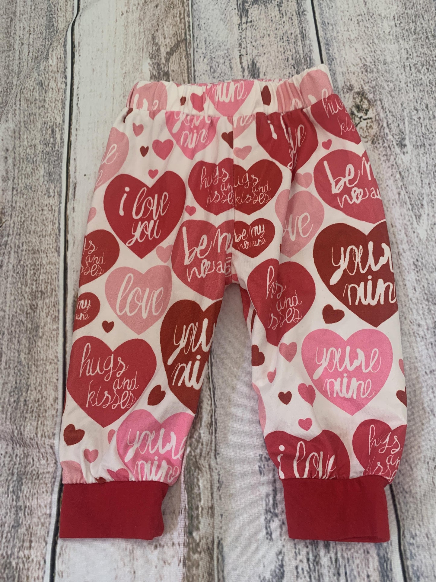 Girls Red | pink | Hearts Pants Size: 12M Red | pink | Hearts