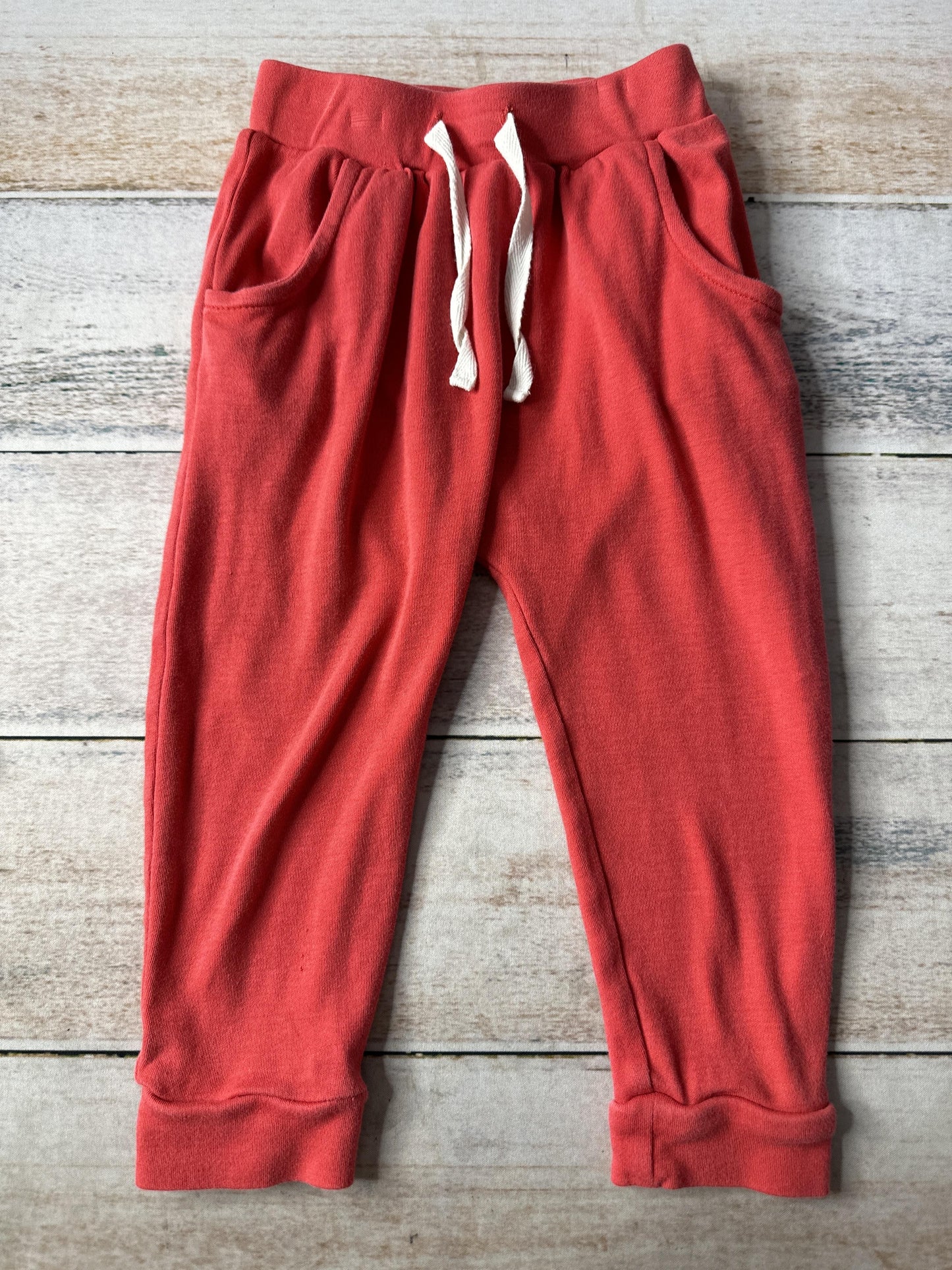 Finn + Emma Unisex Red Pants Size: 12-18 months Red