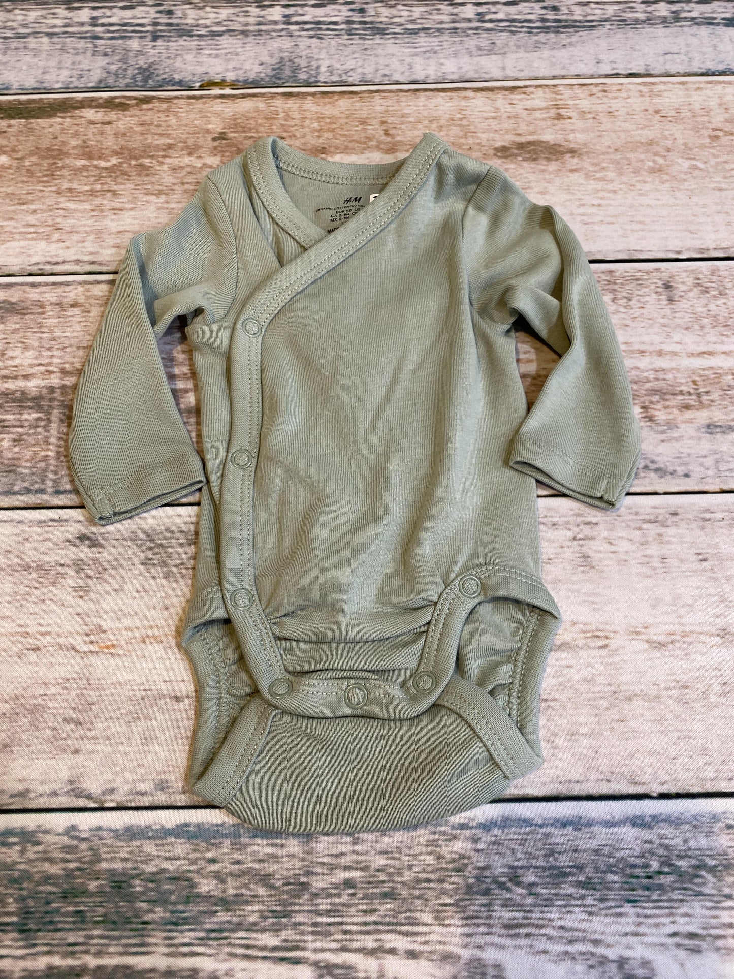 H&M Unisex Sage Onesie Size: Preemie Sage