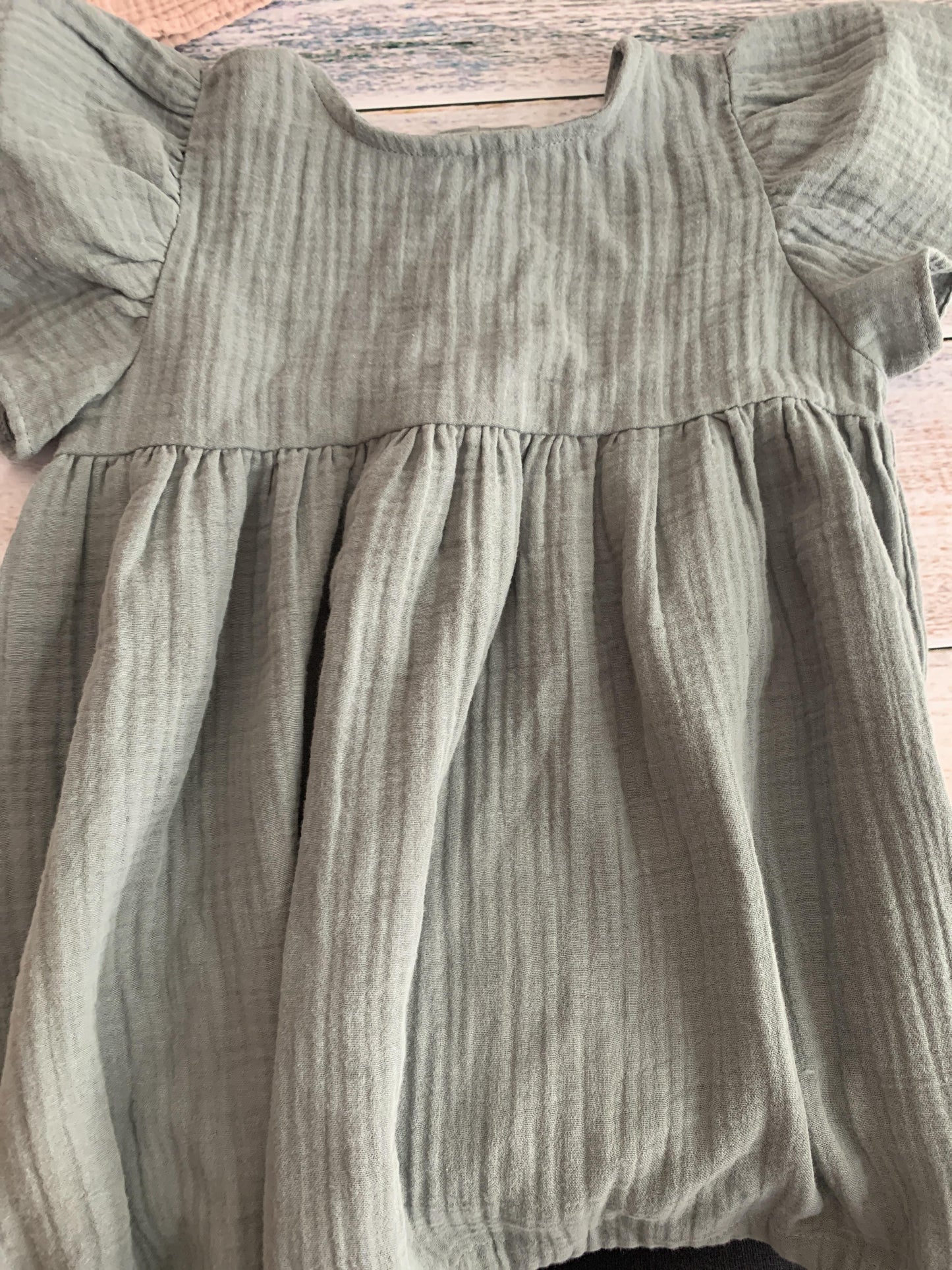 Na Pa Ani Girls Sage Dress Size: 4T Sage