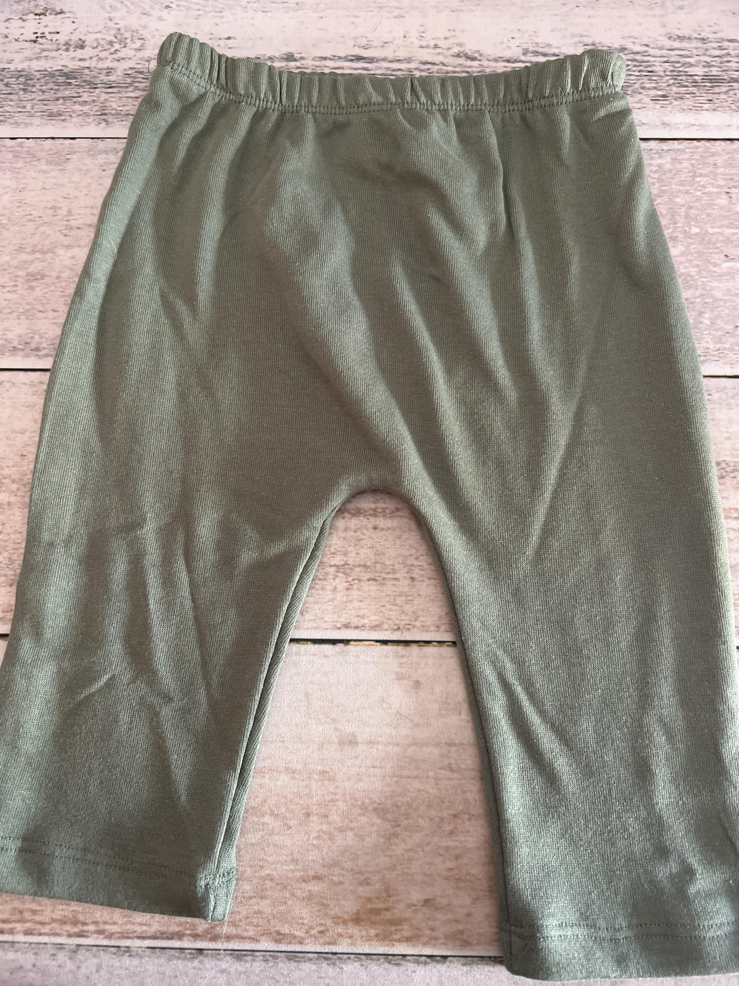 Grayson Collective Unisex Sage Pants Size: 12 months Sage